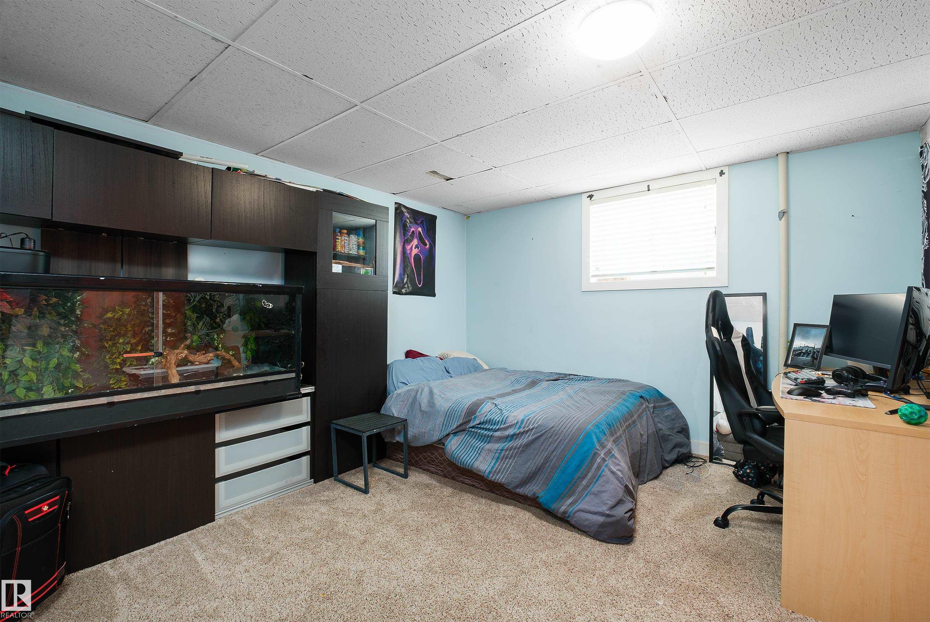 https://zimg.paragon.ice.com/ParagonImages/Property/PM/RAE/225401906/28/0/0/84cfaa560bca53de7e09f69ba92f0ea7/1/d95a7afcb1dbd3beaebc1b3b3875c0f2/225401906-22293F77-BC6A-4500-B9E1-938FAA7A0871.JPG