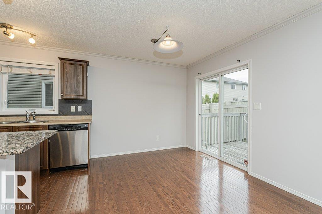 https://zimg.paragon.ice.com/ParagonImages/Property/PM/RAE/225401909/13/0/0/e4dbf43ef8bc4b6846bace0fb9f59363/1/85011d71e40517fd1af2dd5dc05a8859/225401909-3c81fb22-3c34-4d9d-af89-70da758c09e4.JPG