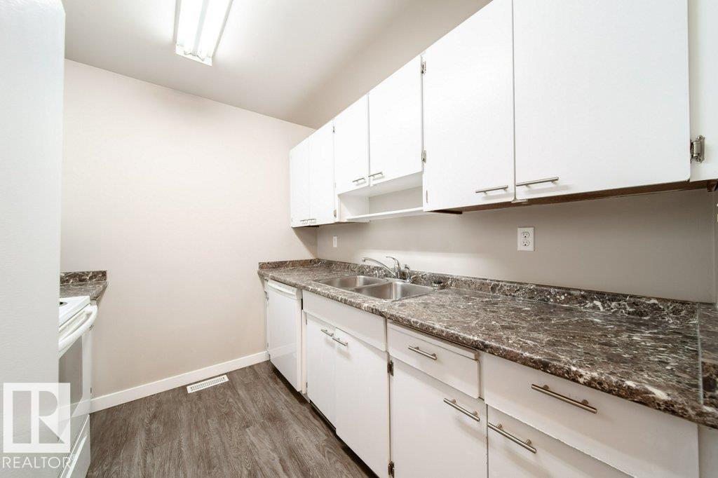 Photo 11 at 17106 108 Street NW, Baturyn, Edmonton