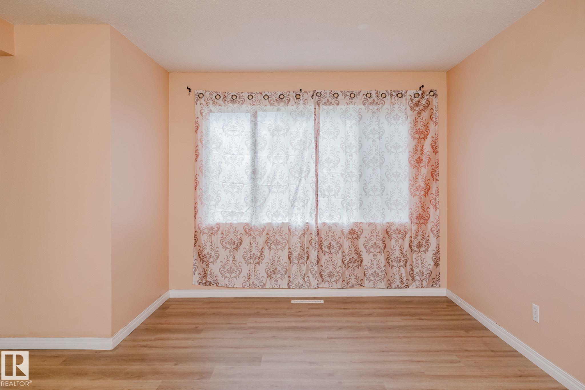 Photo 7 at 196 Roseland Village NW, Northmount, Edmonton