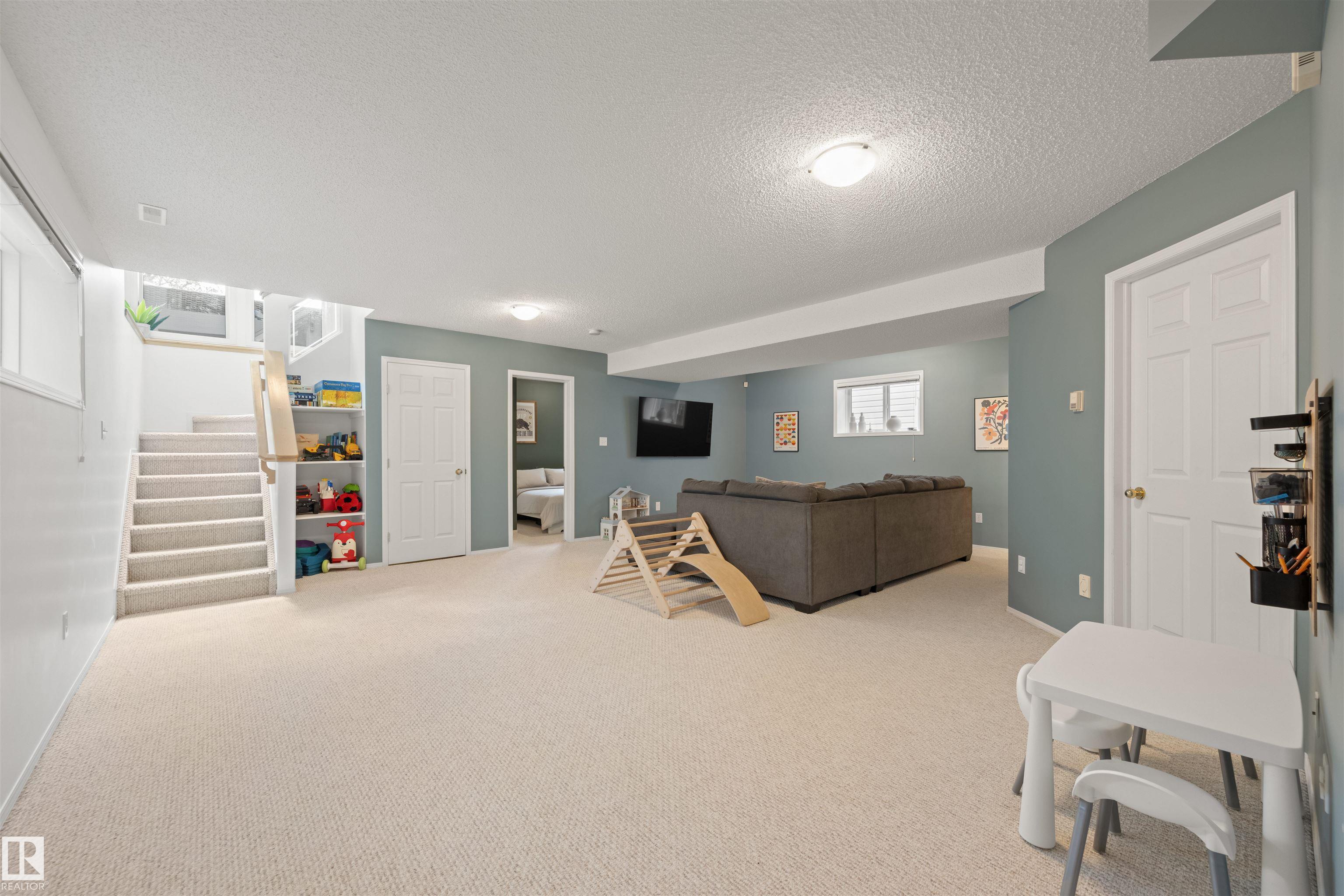https://zimg.paragon.ice.com/ParagonImages/Property/PM/RAE/225401926/20/0/0/c02af49631e435c5bff398a6bc04e98e/1/f83aeb145a1b15eb425871928fc0aaf4/225401926-9810ffea-f6ea-44d3-9cdf-ad5f6b3942f2.JPG