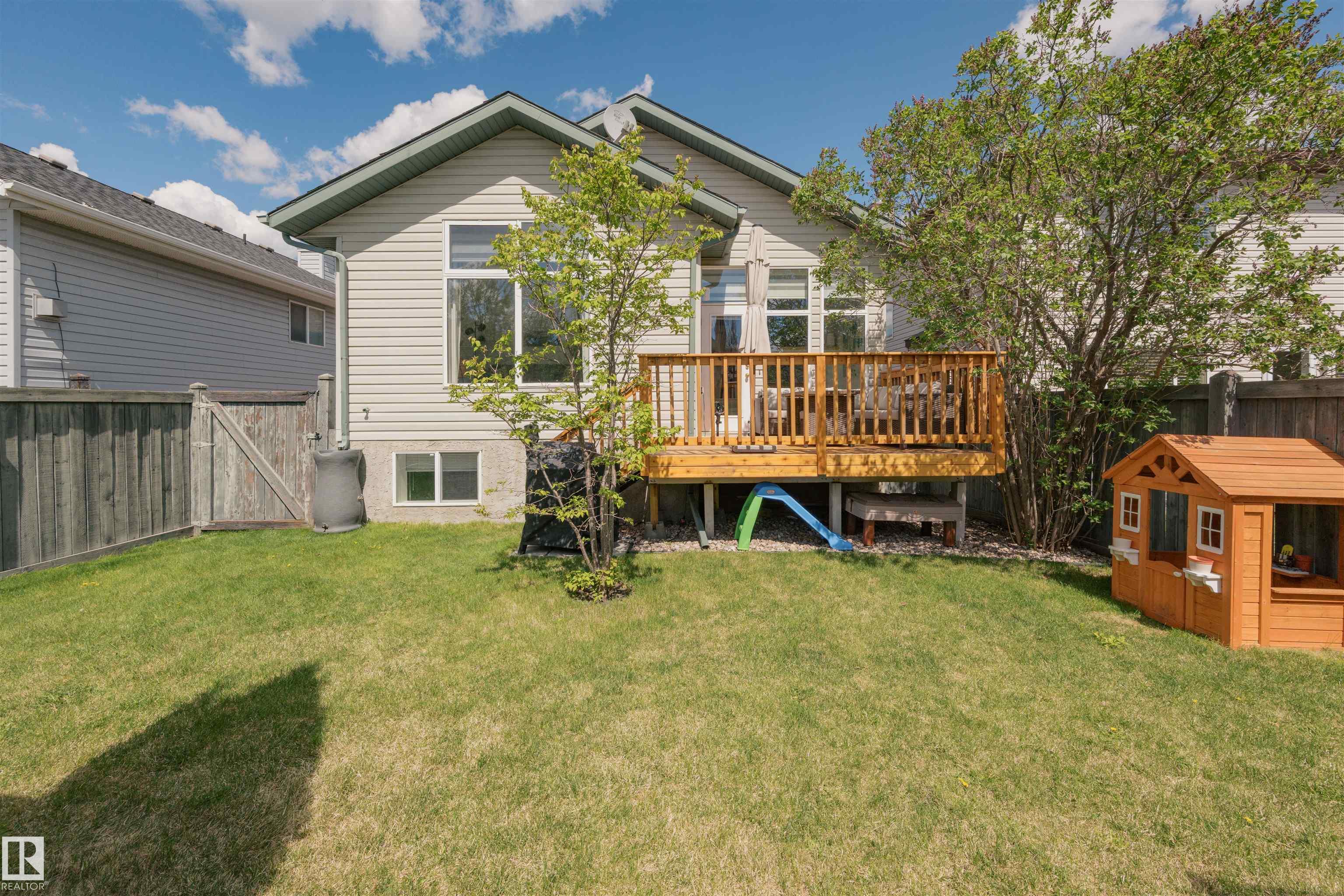 https://zimg.paragon.ice.com/ParagonImages/Property/PM/RAE/225401926/31/0/0/8a2030a6de2c2f535801aced6b123eab/1/f83aeb145a1b15eb425871928fc0aaf4/225401926-01e923b7-1148-45bc-a959-f35e21984342.JPG