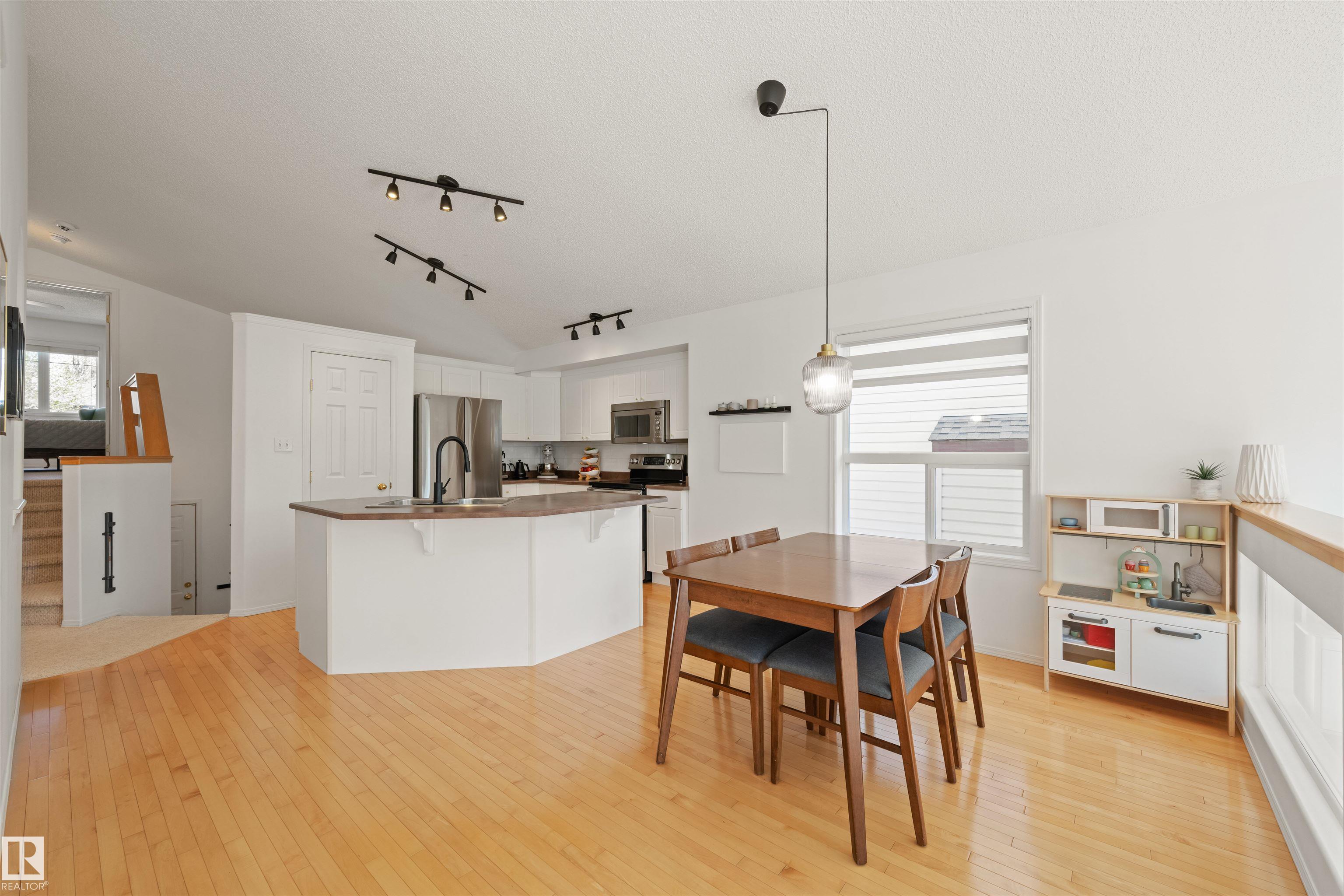 Picture for 611 BECK CL SW