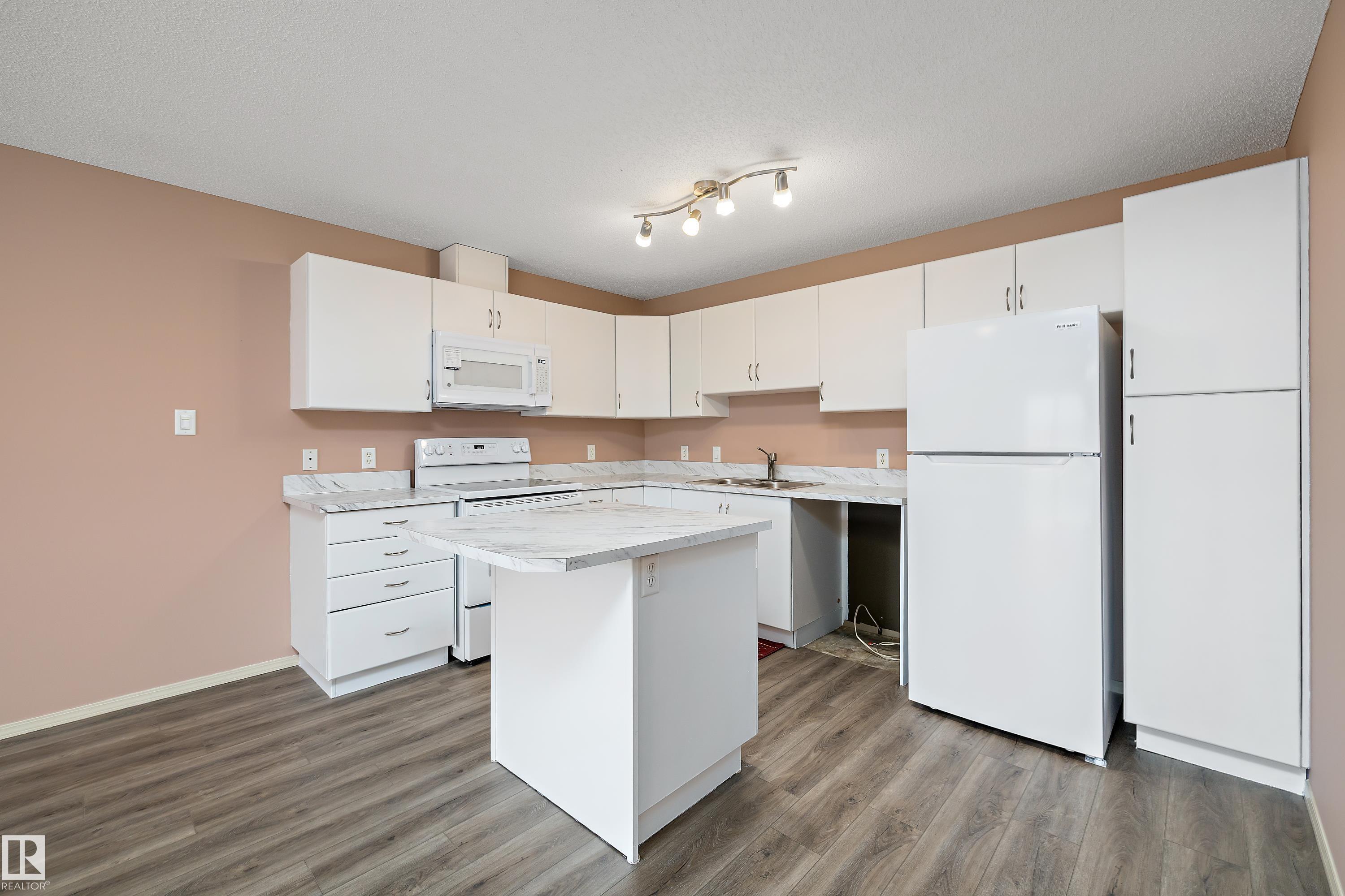Photo 8 at 406 - 16035 132 Street NW, Oxford, Edmonton