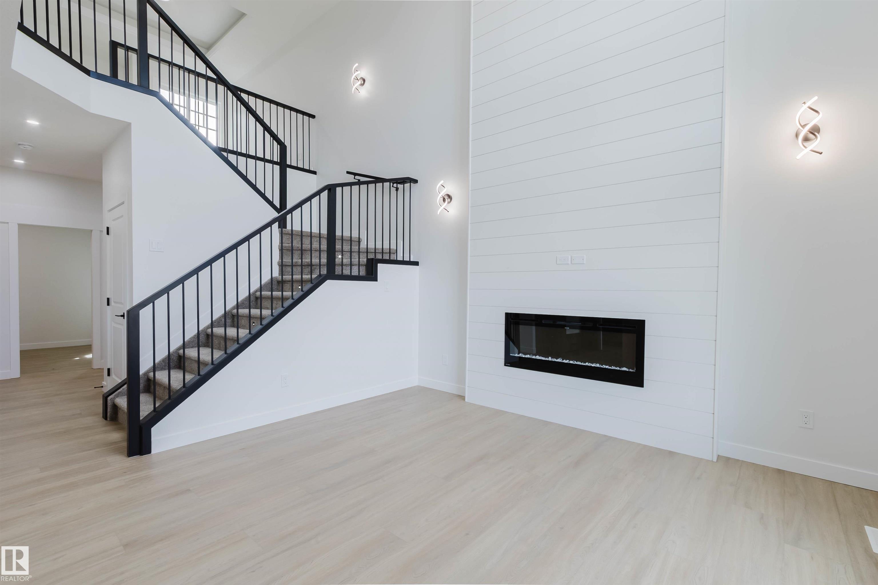 Photo 15 at 806 Elderberry Court NW, Edgemont, Edmonton