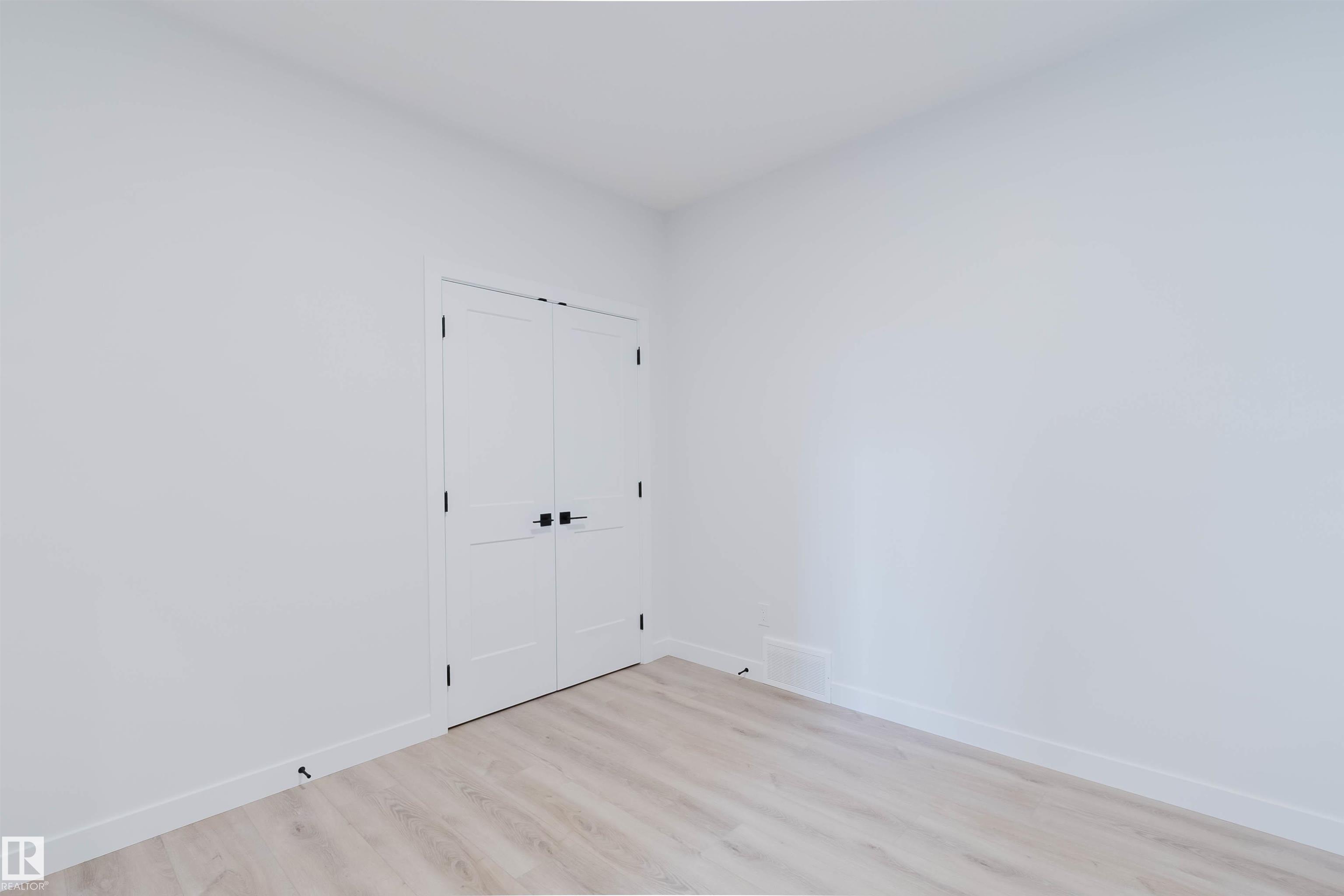 Picture for 224 EDGEMONT GR NW
