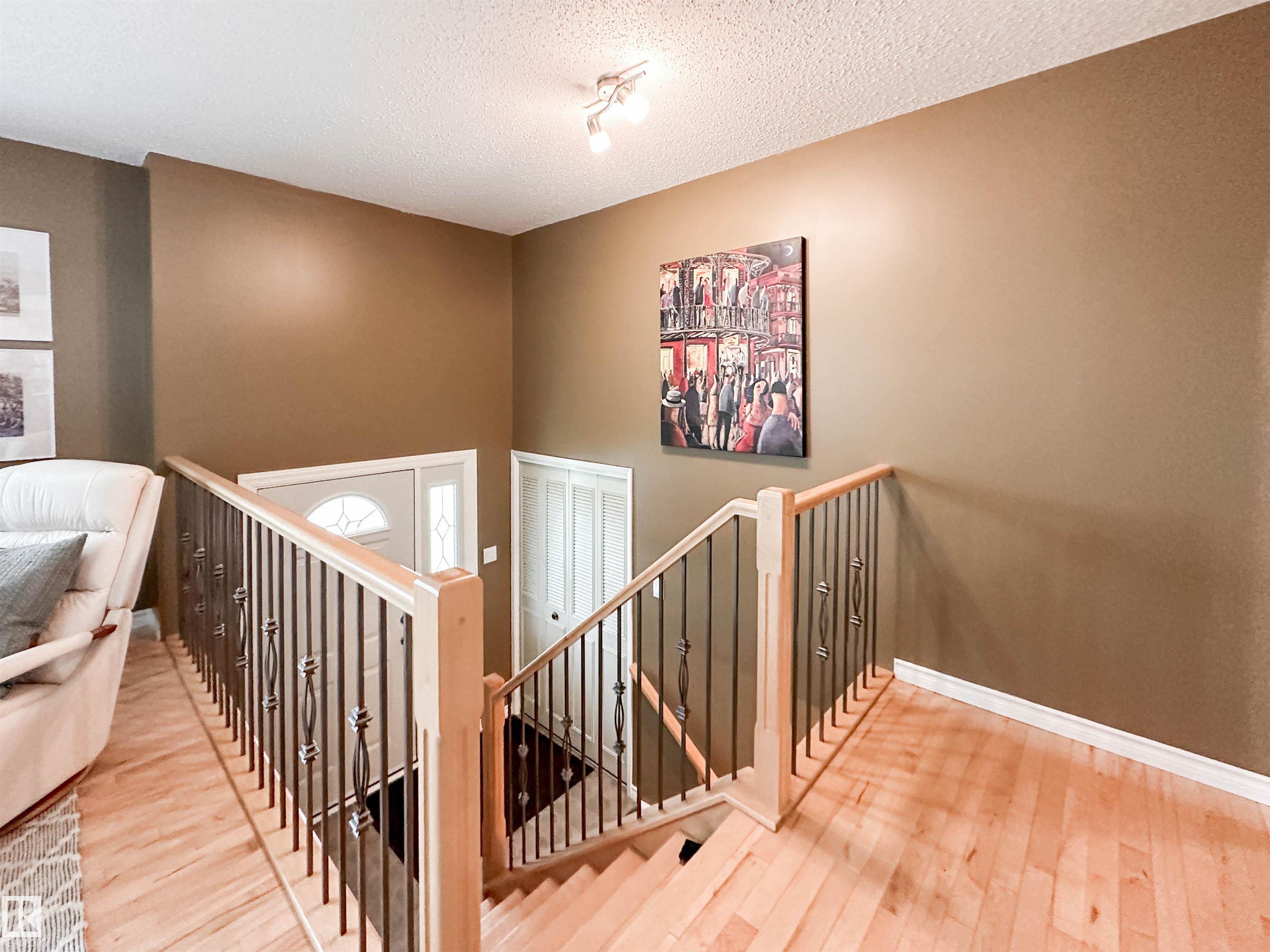 53 Alpine Boulevard, Akinsdale, St. Albert