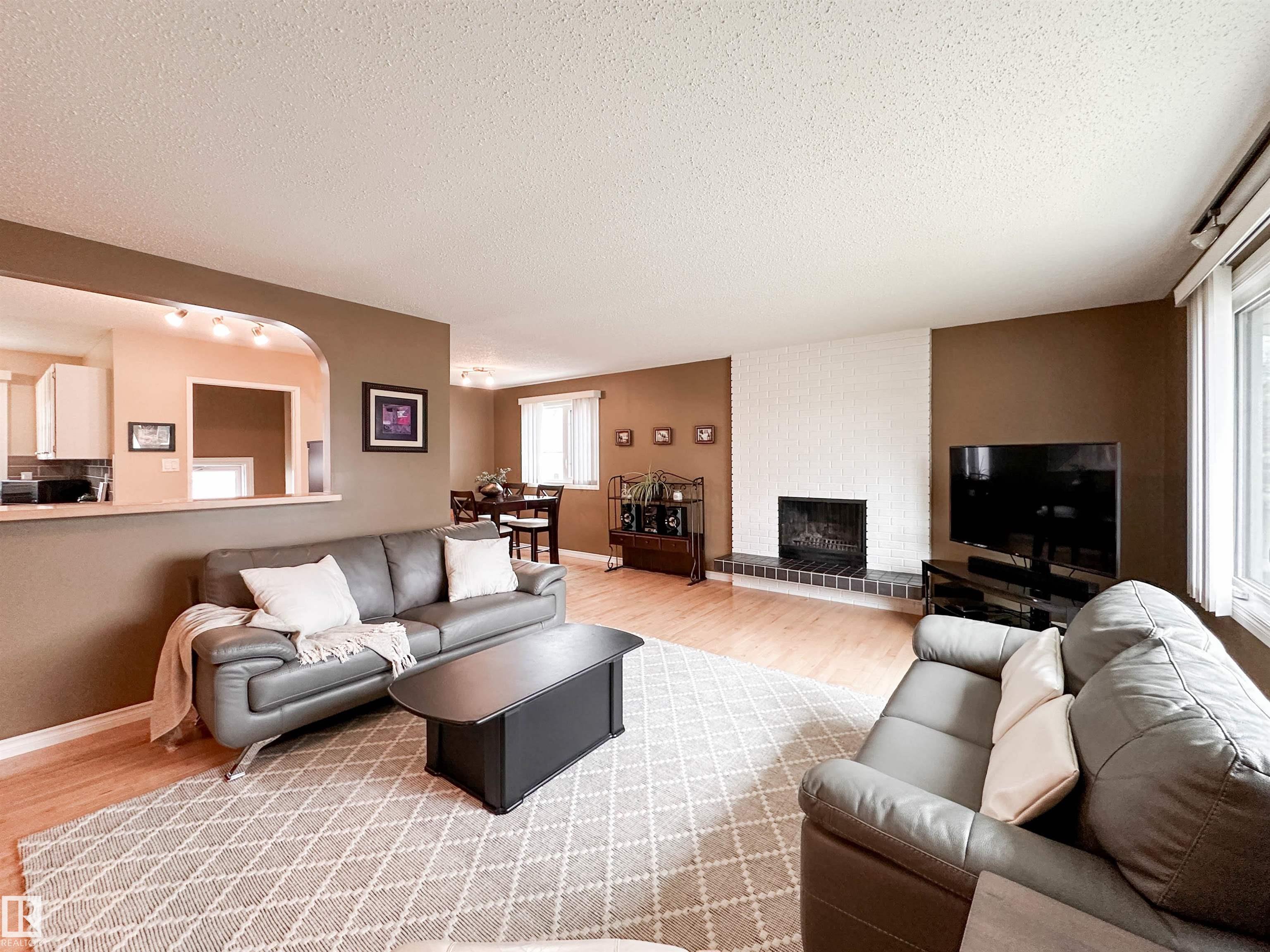 Photo 6 at 53 Alpine Boulevard, Akinsdale, St. Albert