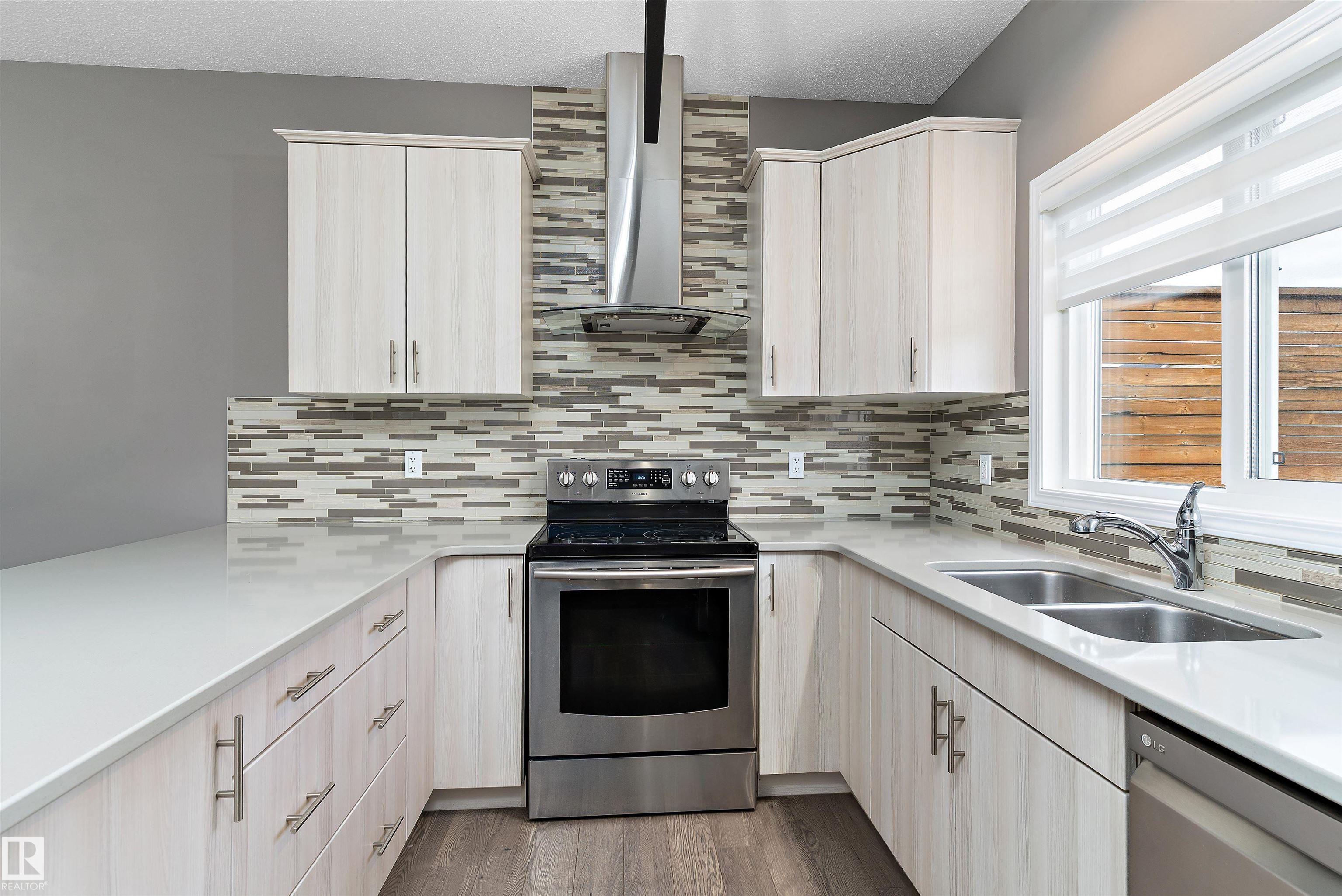https://zimg.paragon.ice.com/ParagonImages/Property/PM/RAE/225401939/11/0/0/b9723232e7964ea67ded4f28c45ff31c/1/6967a5005e5fc04757600fa34c932627/225401939-8a9be7e4-01eb-4086-b76e-ce3646699e25.JPG