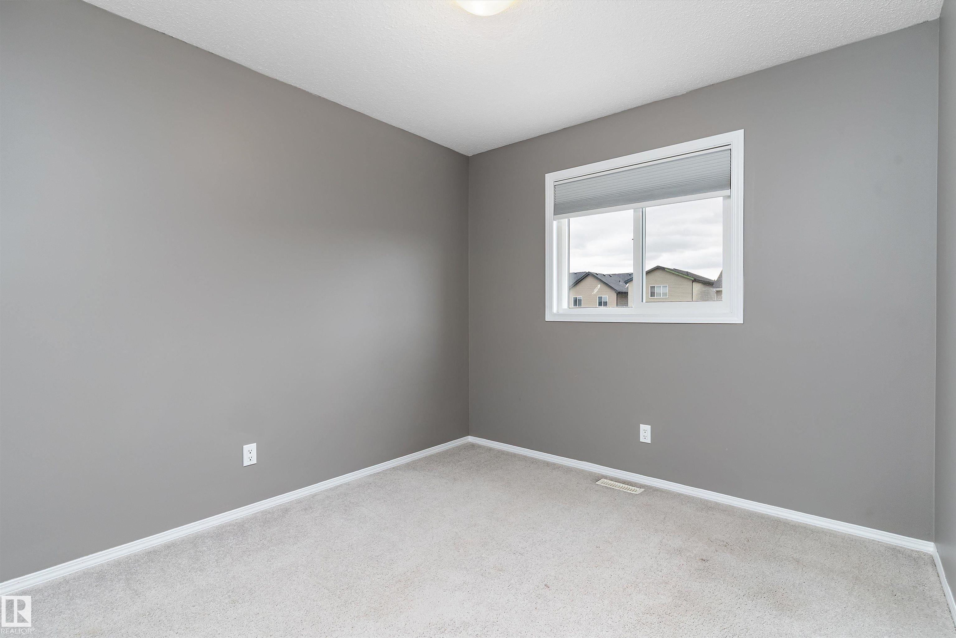 https://zimg.paragon.ice.com/ParagonImages/Property/PM/RAE/225401939/24/0/0/e7cb78536a42a655edfea51e12c7a4c6/1/6967a5005e5fc04757600fa34c932627/225401939-37815268-0988-4bbb-903f-8ad0f8145b52.JPG