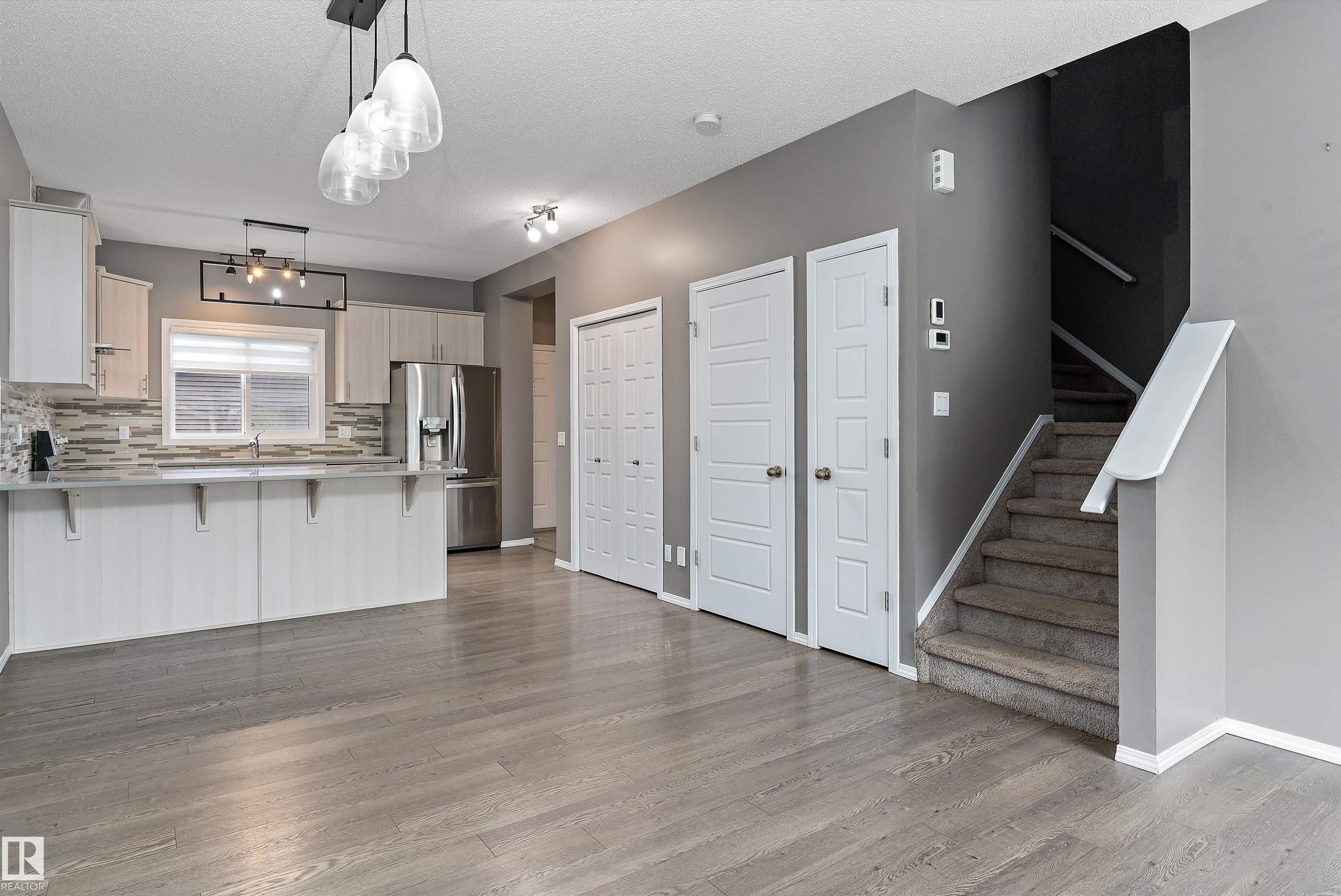 https://zimg.paragon.ice.com/ParagonImages/Property/PM/RAE/225401939/6/0/0/f734d75137922a3665e841212fea948d/1/6967a5005e5fc04757600fa34c932627/225401939-38be407b-45ef-4133-bcf9-0f6fbcc87368.JPG