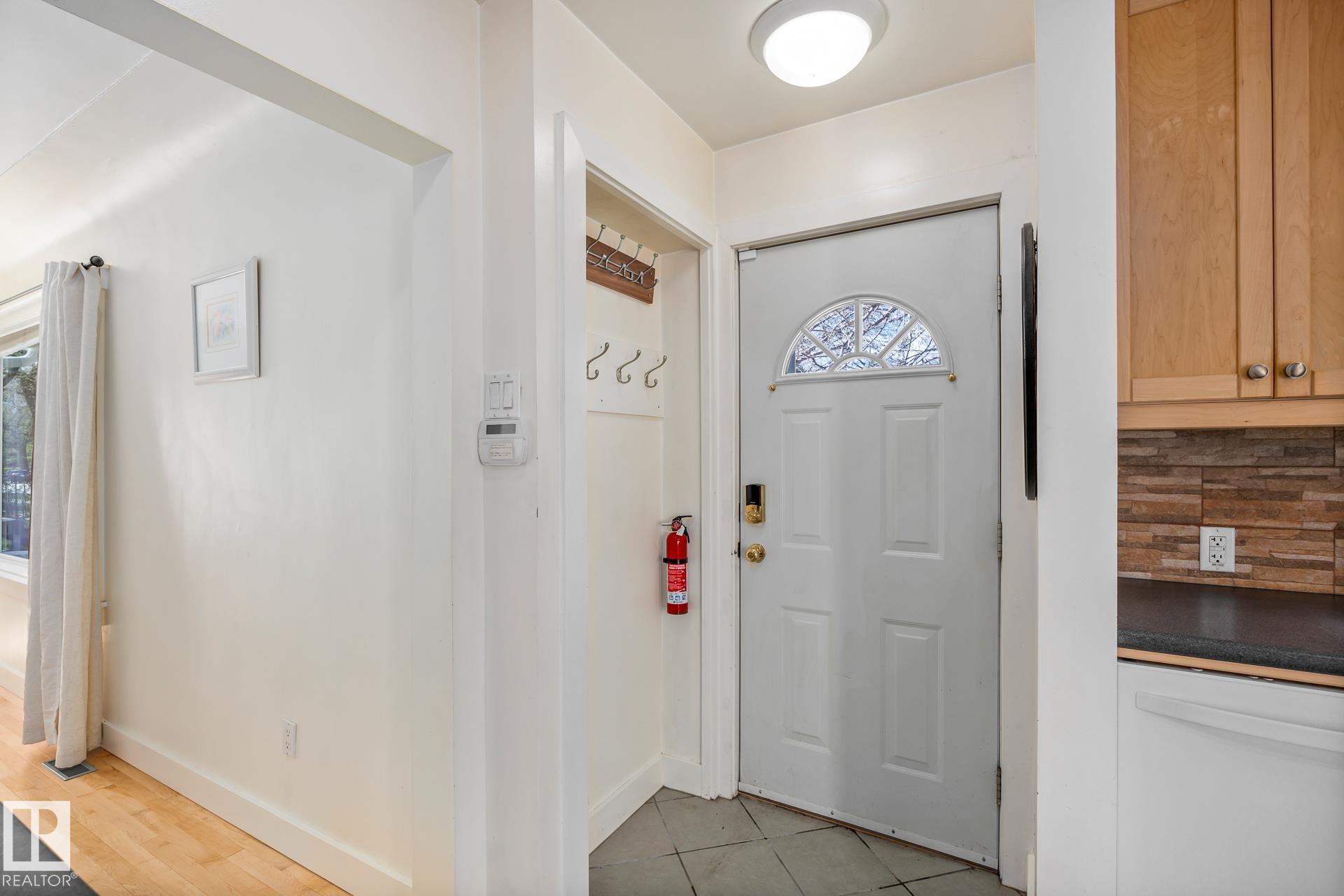Picture for 12323 104 ST NW