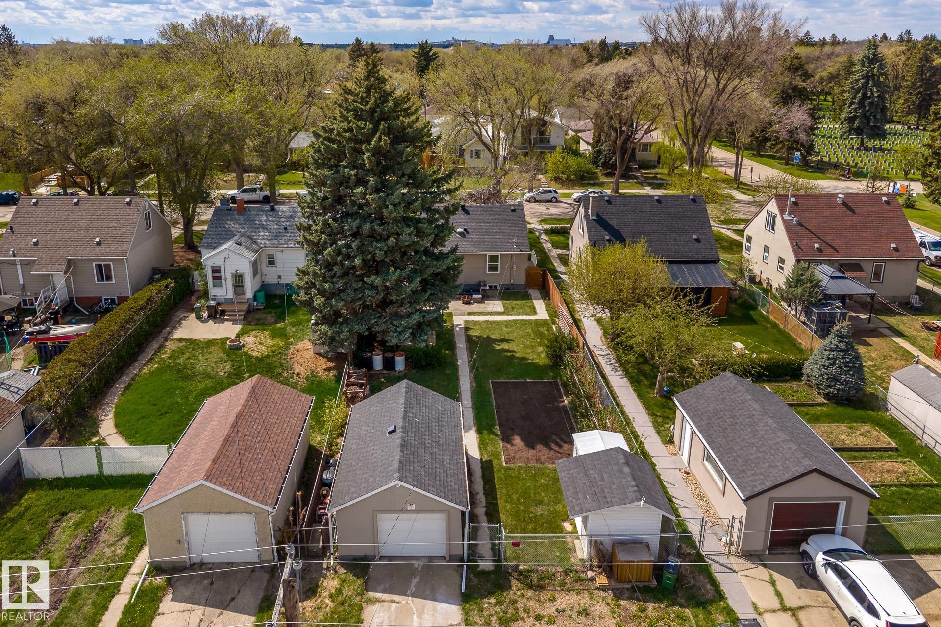 https://zimg.paragon.ice.com/ParagonImages/Property/PM/RAE/225401943/41/0/0/5156c555788448e257299715da4fc2ec/1/0baaed4f41c937ea9c82deb98ebb8f43/225401943-615594b4-f5c6-4560-b794-741d2105c20d.JPG