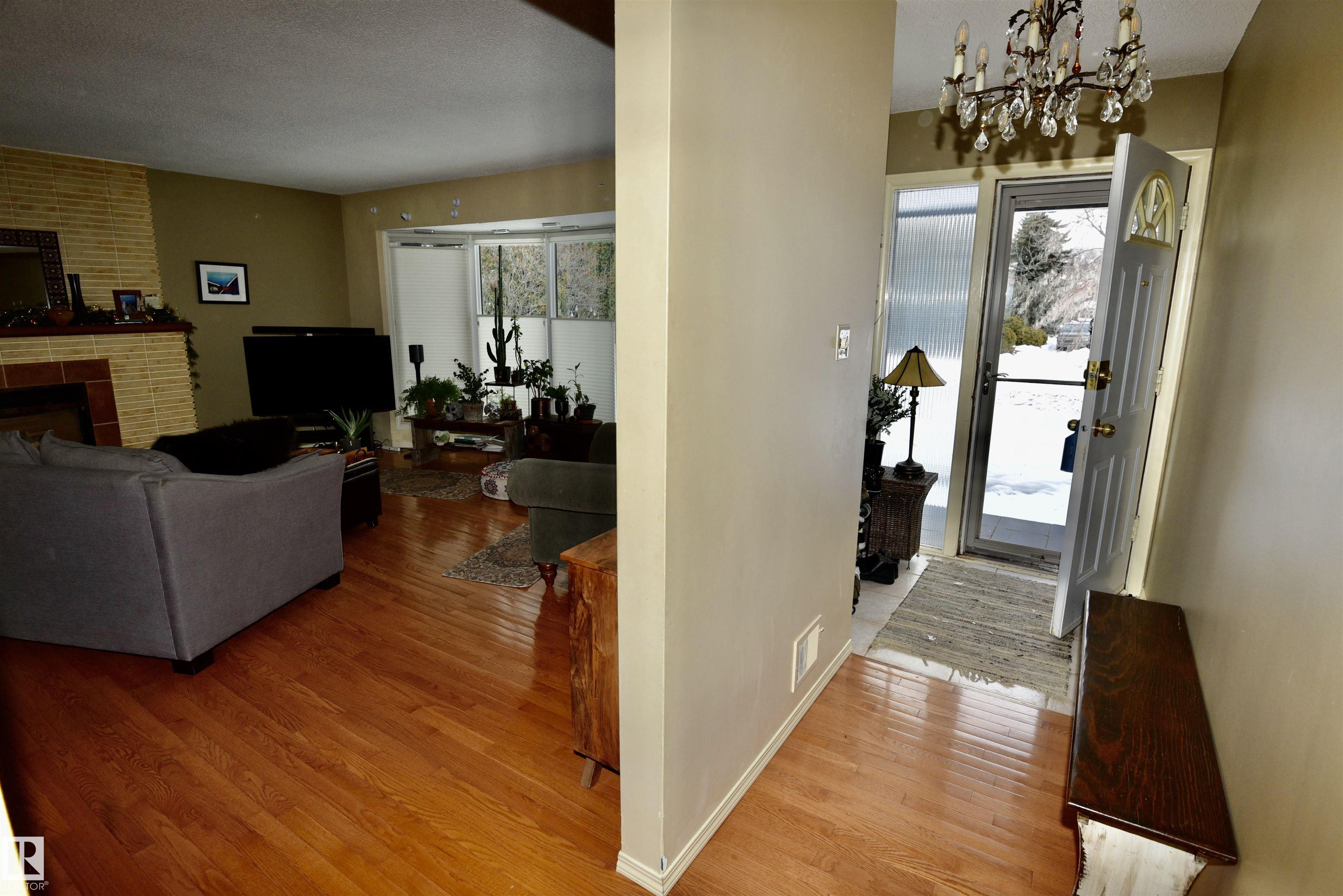 Picture for 13910 101A AV NW