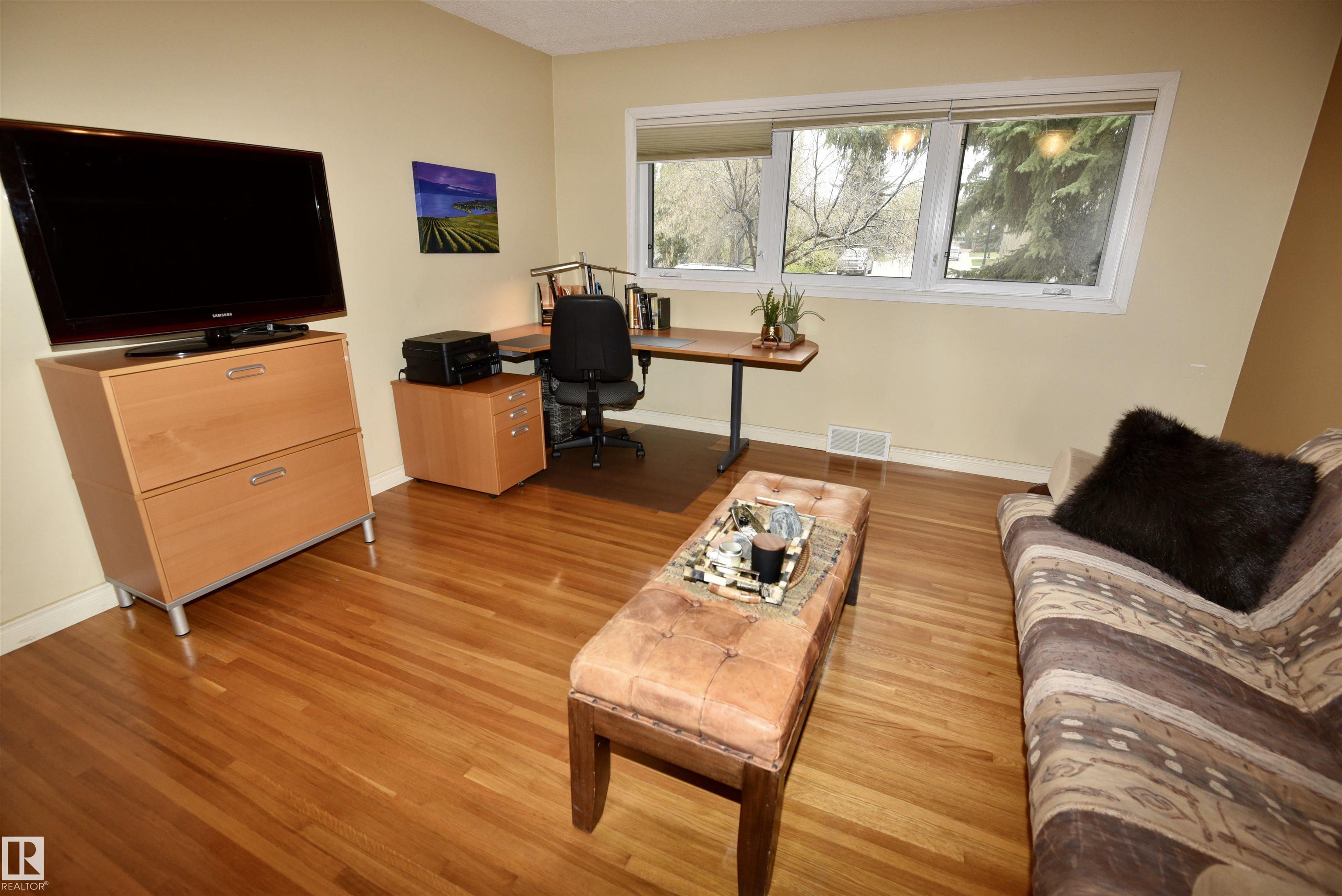 Photo 11 at 13910 101a Avenue NW, Glenora, Edmonton
