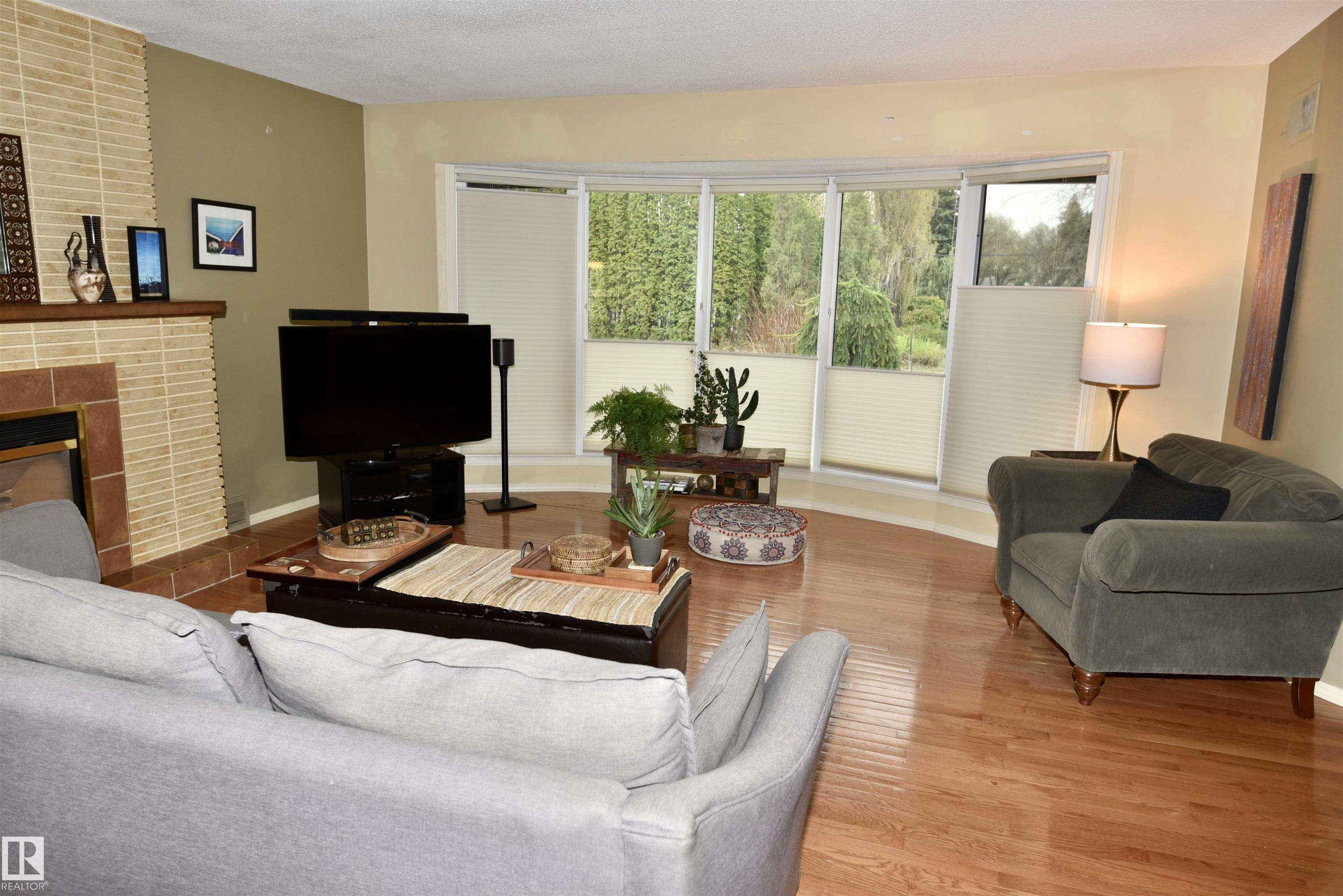 Picture for 13910 101A AV NW
