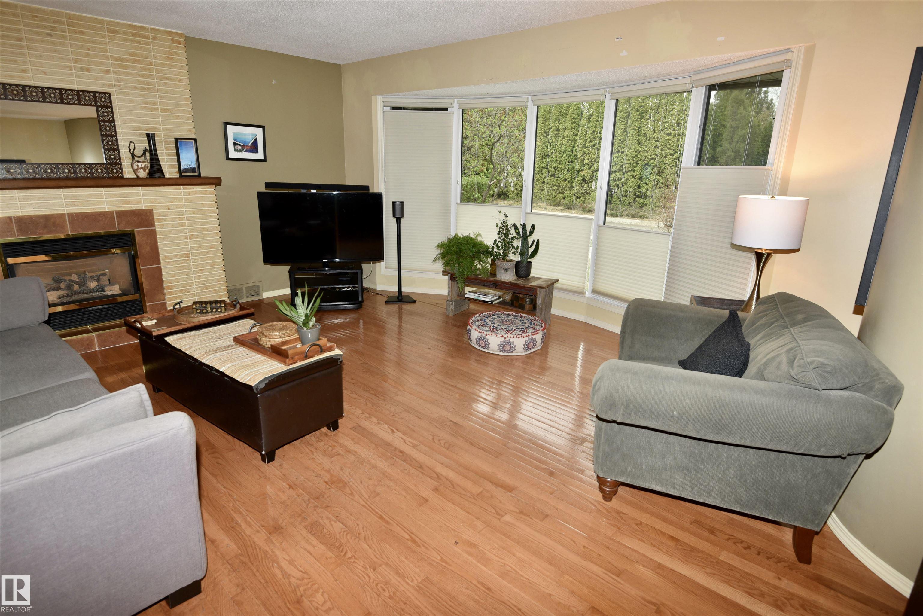 Picture for 13910 101A AV NW