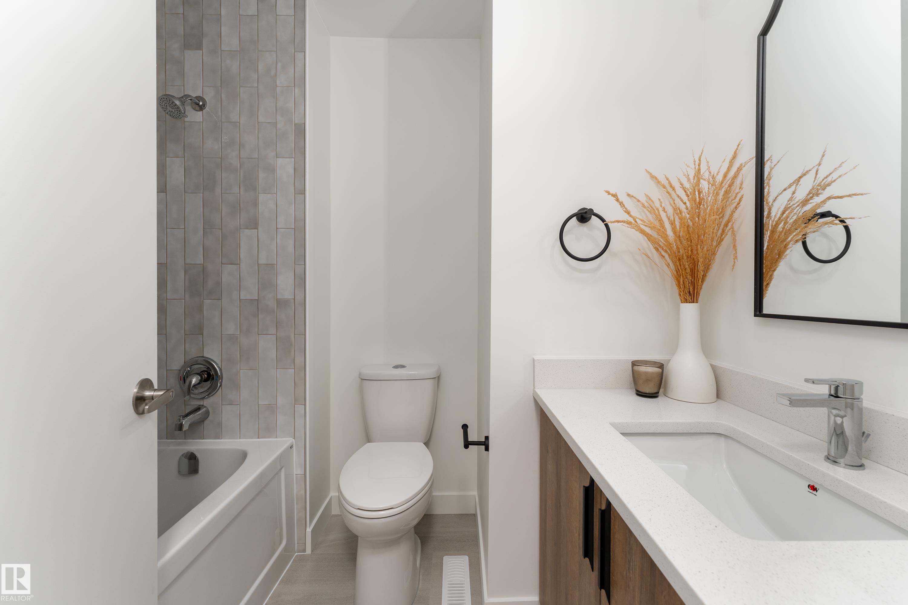 Photo 33 at 6410 187a Street NW, Ormsby Place, Edmonton