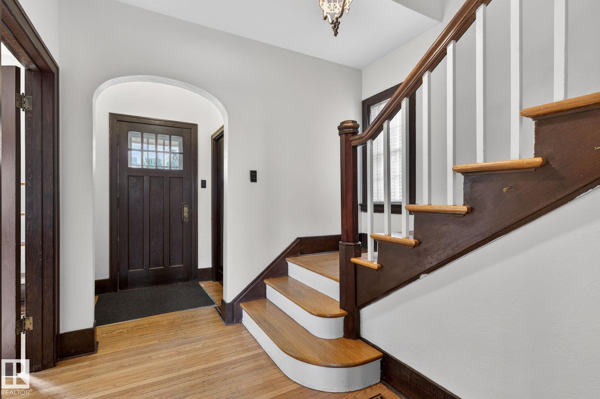 Photo 19 at 11608 Edinboro Road NW, Windsor Park, Edmonton