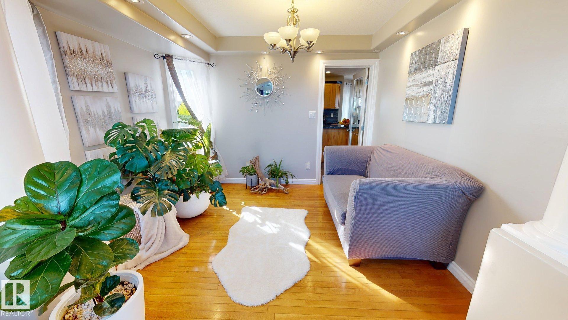 Photo 6 at 325 Cutts Court NW, Carlton, Edmonton
