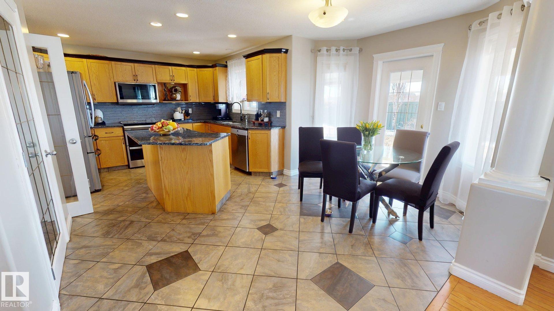 Photo 10 at 325 Cutts Court NW, Carlton, Edmonton
