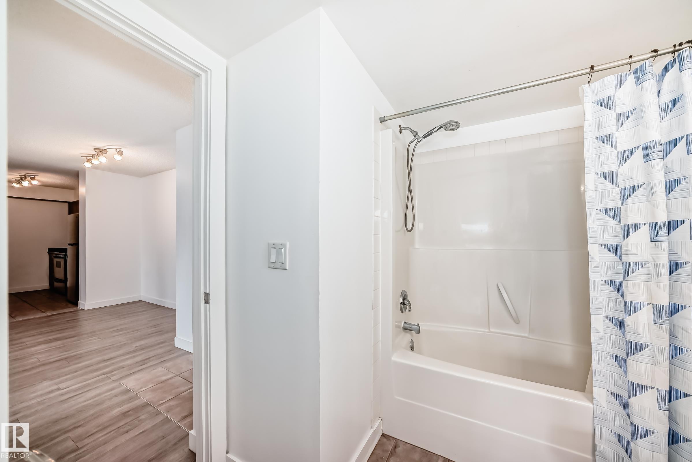 Photo 18 at 304 - 10303 105 Street NW, Downtown, Edmonton