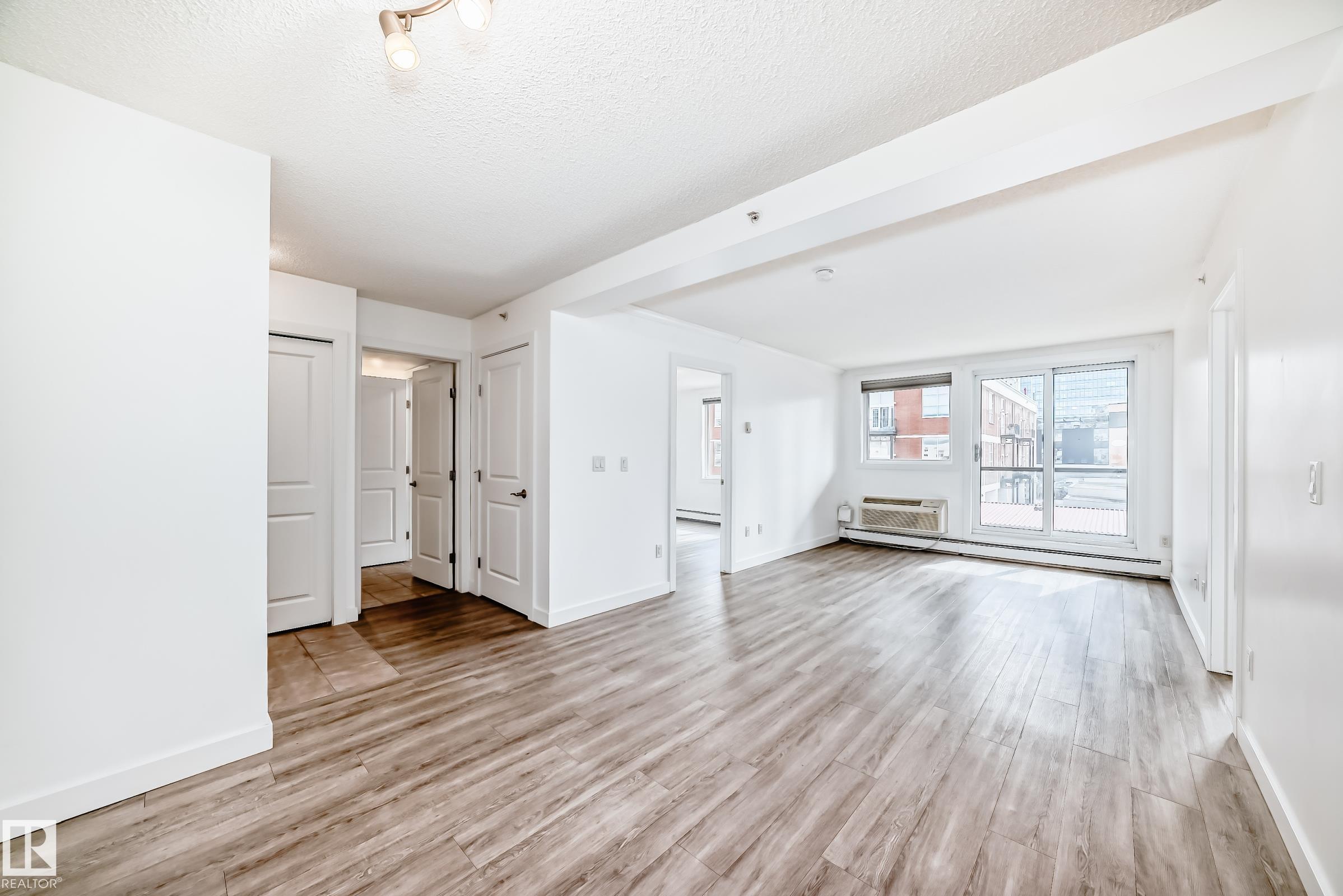 304 - 10303 105 Street NW, Downtown, Edmonton