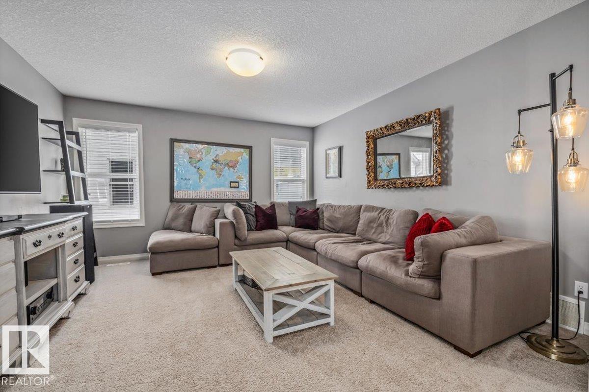 https://zimg.paragon.ice.com/ParagonImages/Property/PM/RAE/225401962/22/0/0/be9fb92d623e1009ab2fe75819b13f7b/1/0487f0dd04ec3921c60a625f88a944ec/225401962-d05b09b3-0ee5-4408-9f59-594b7ccab60a.JPG