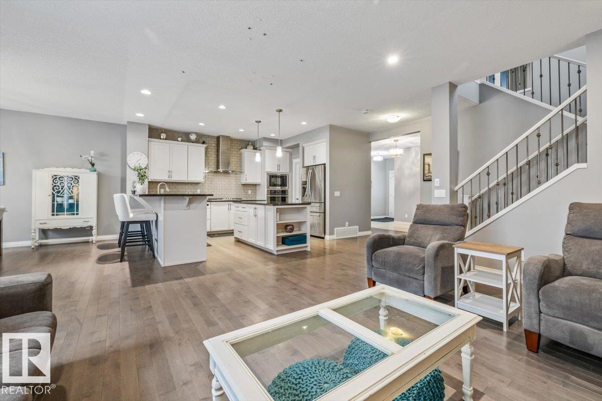 https://zimg.paragon.ice.com/ParagonImages/Property/PM/RAE/225401962/7/0/0/36e4a0214e857fe65c14032b62494687/1/0487f0dd04ec3921c60a625f88a944ec/225401962-002c92f7-d370-47f6-aaed-36d98597fdda.JPG
