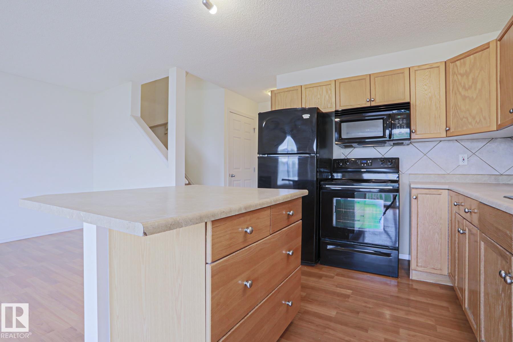 Photo 11 at 1627 Melrose Place SW, Macewan, Edmonton