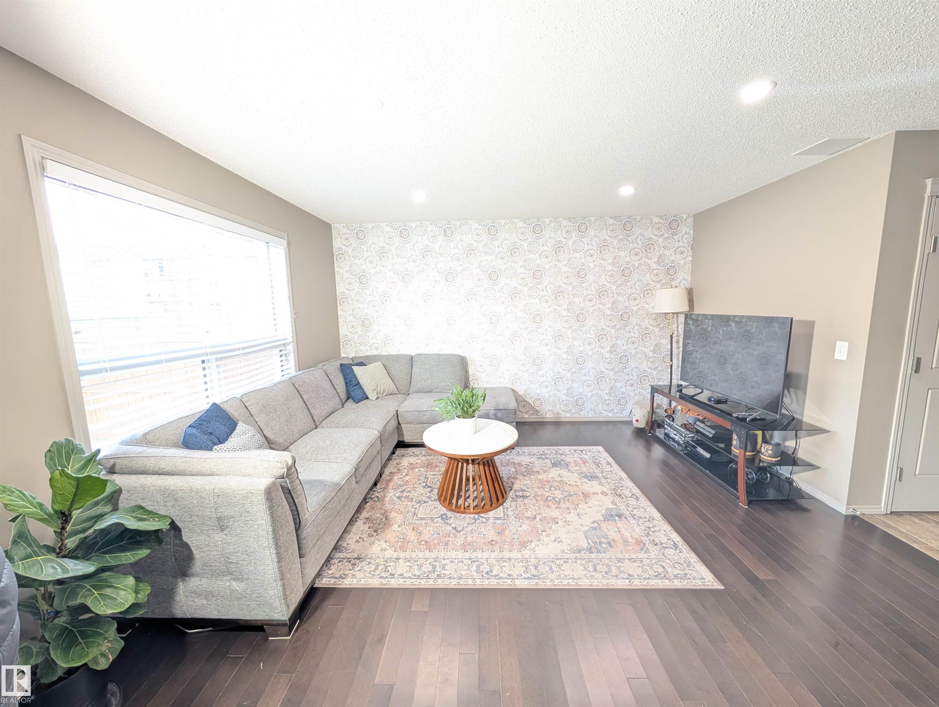 Picture for 3336 17B AV NW