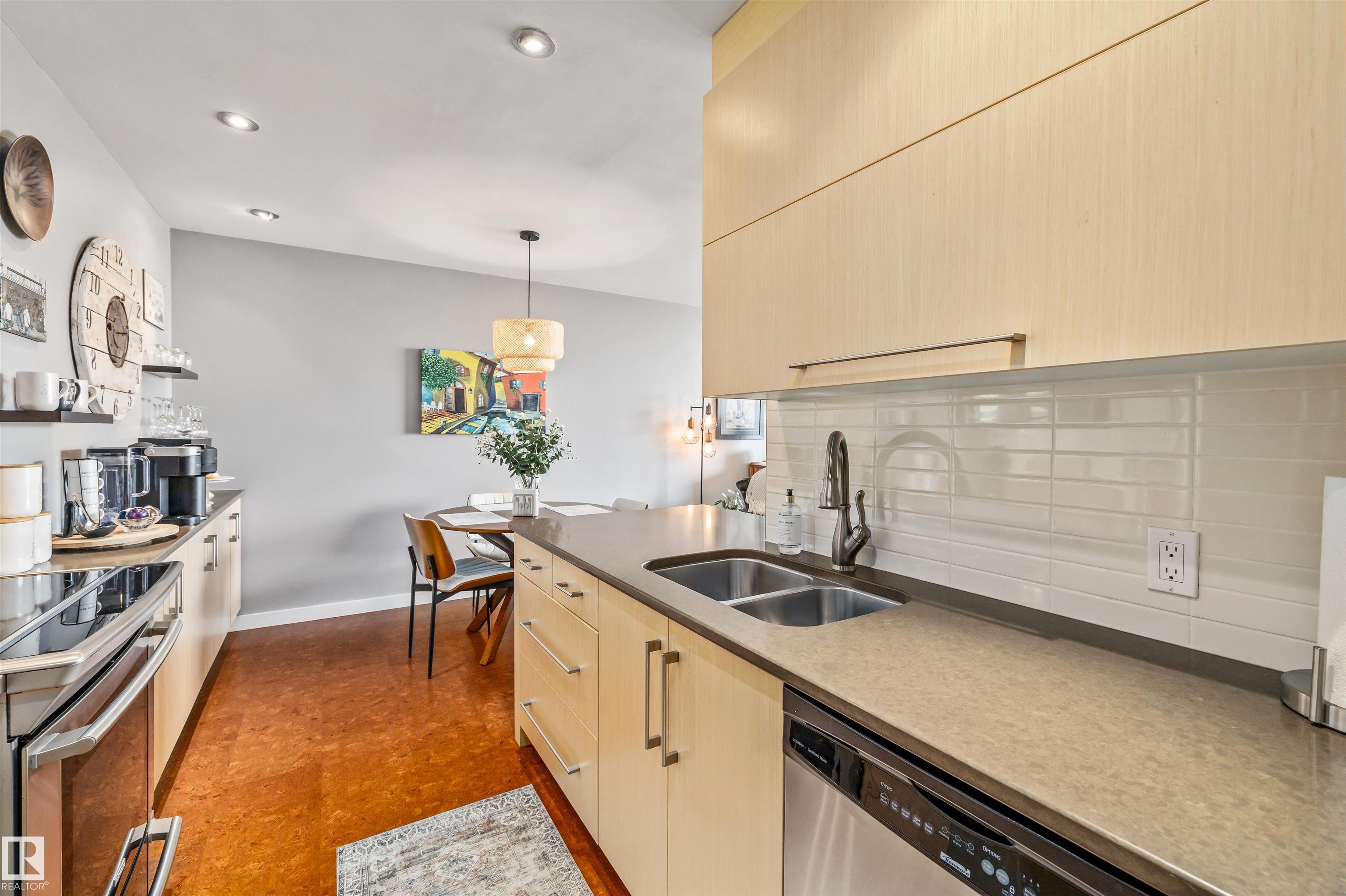 Photo 15 at 1605 - 11307 99 Avenue NW, Wîhkwêntôwin, Edmonton