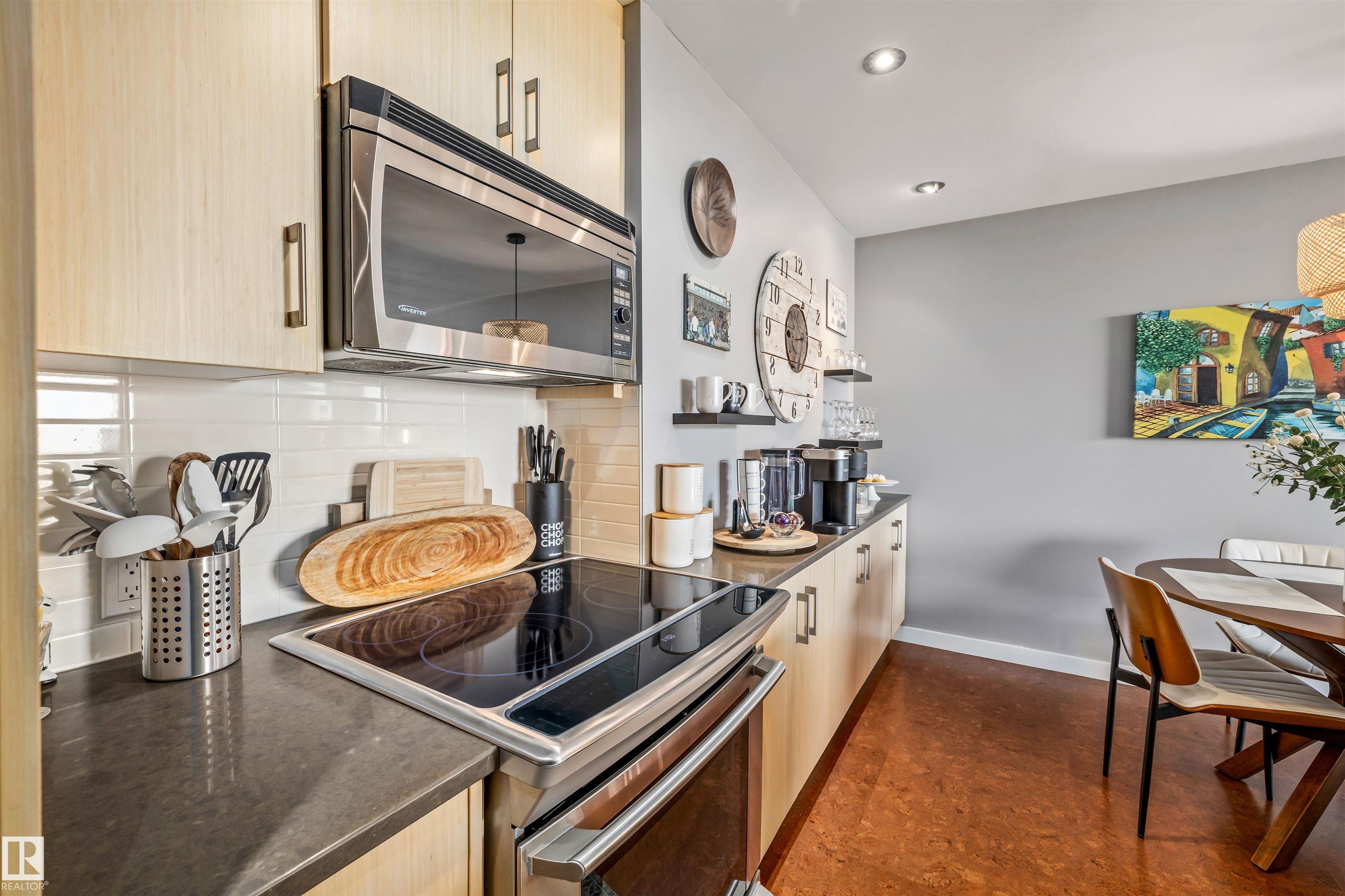 Photo 16 at 1605 - 11307 99 Avenue NW, Wîhkwêntôwin, Edmonton