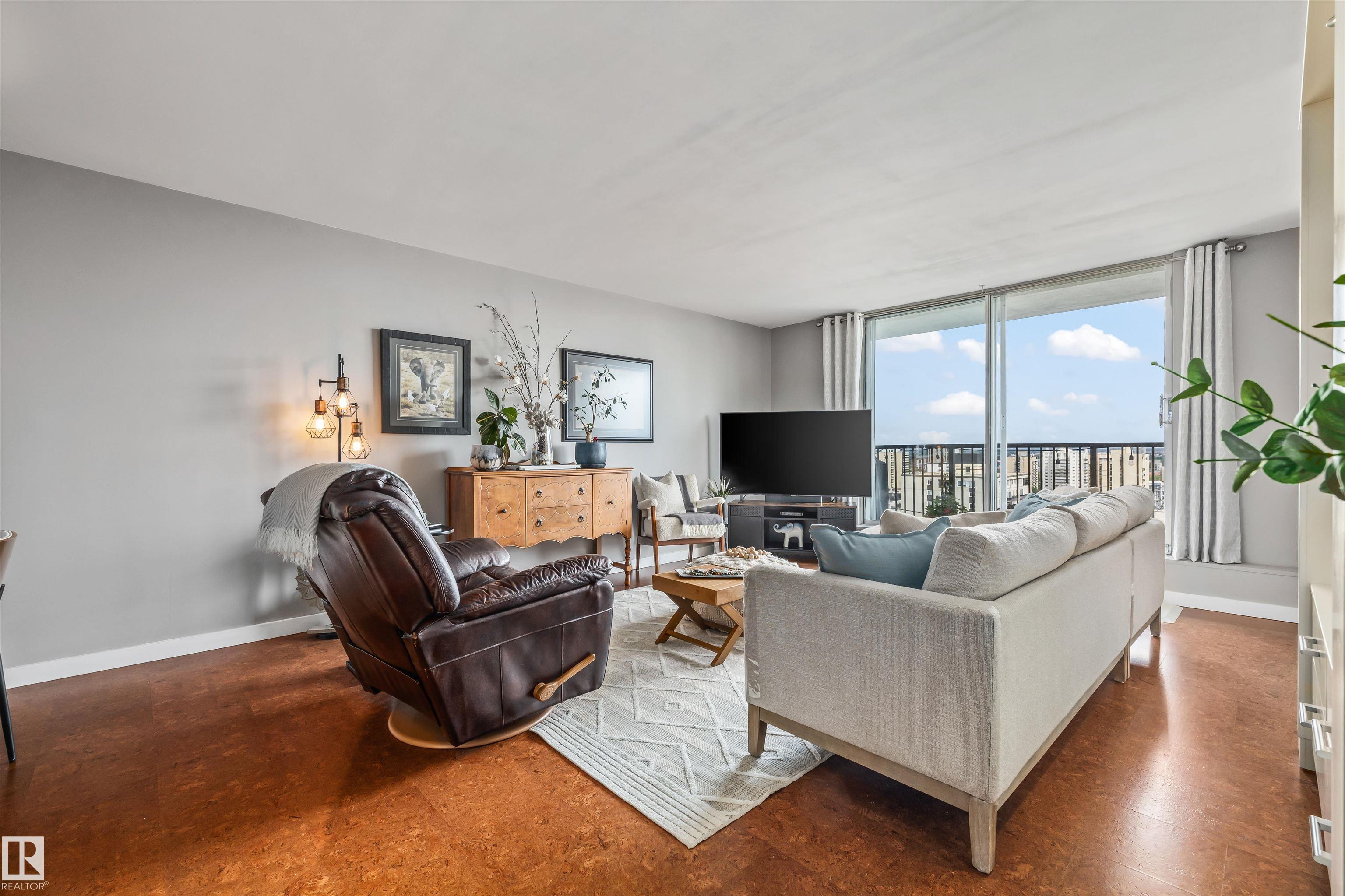1605 - 11307 99 Avenue NW, Wîhkwêntôwin, Edmonton