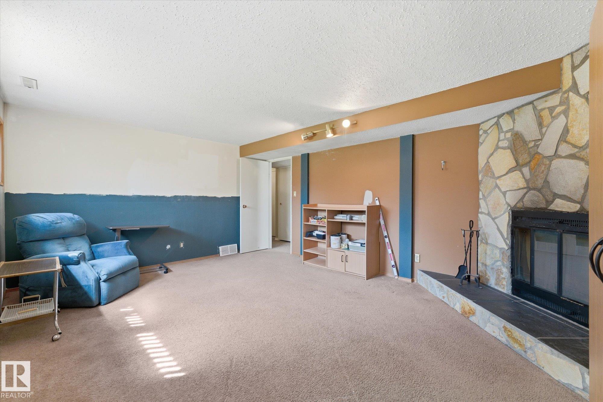 https://zimg.paragon.ice.com/ParagonImages/Property/PM/RAE/225401973/36/0/0/9c2e62a50e7cbb20f8cf36ef354da333/1/3313ff847cd7c597c59911b63d522290/225401973-33e00780-0c03-464b-9c6d-edae00f71d26.JPG