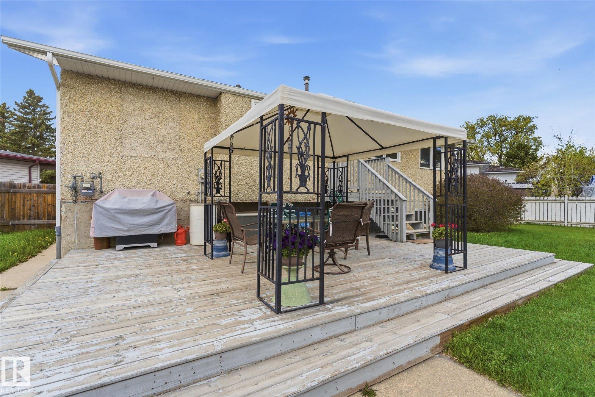 https://zimg.paragon.ice.com/ParagonImages/Property/PM/RAE/225401973/45/0/0/f230ab582504bcb7a62981f322672dc6/1/3313ff847cd7c597c59911b63d522290/225401973-4bd1bf09-5d50-4038-a7ae-2d5081ec636d.JPG