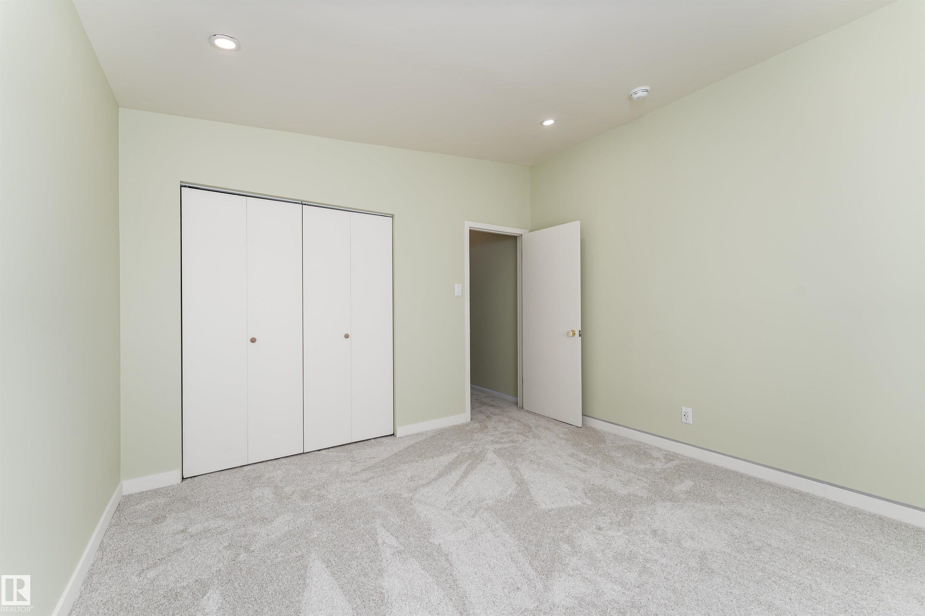 Photo 24 at 9523 134 Avenue NW, Glengarry, Edmonton