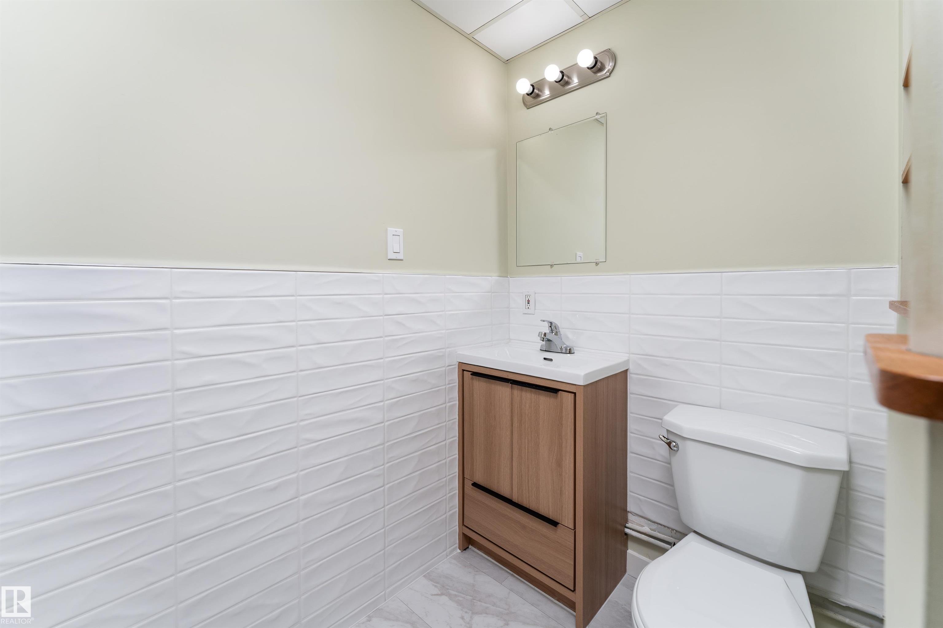 Photo 48 at 9523 134 Avenue NW, Glengarry, Edmonton