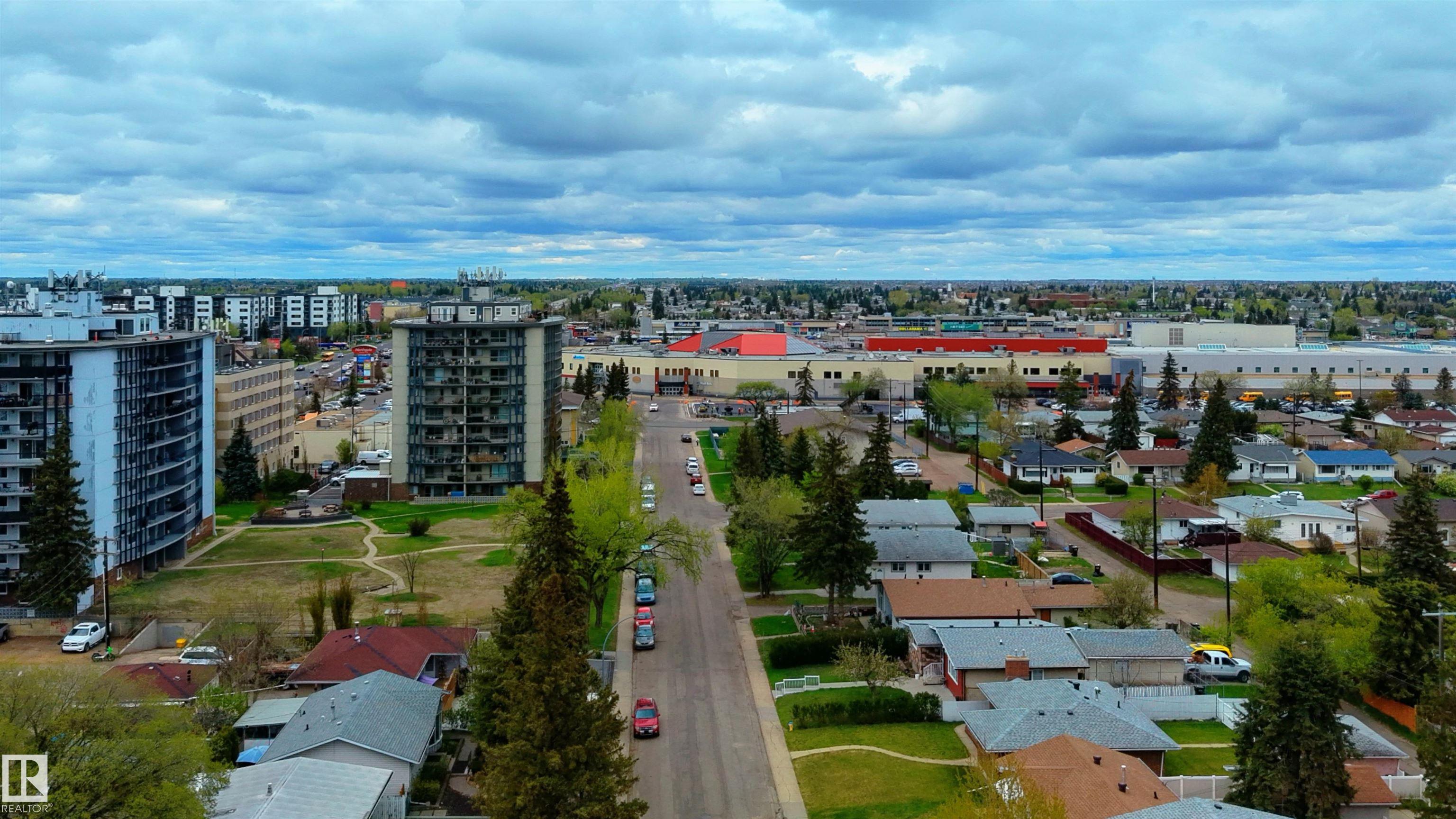Photo 54 at 9523 134 Avenue NW, Glengarry, Edmonton