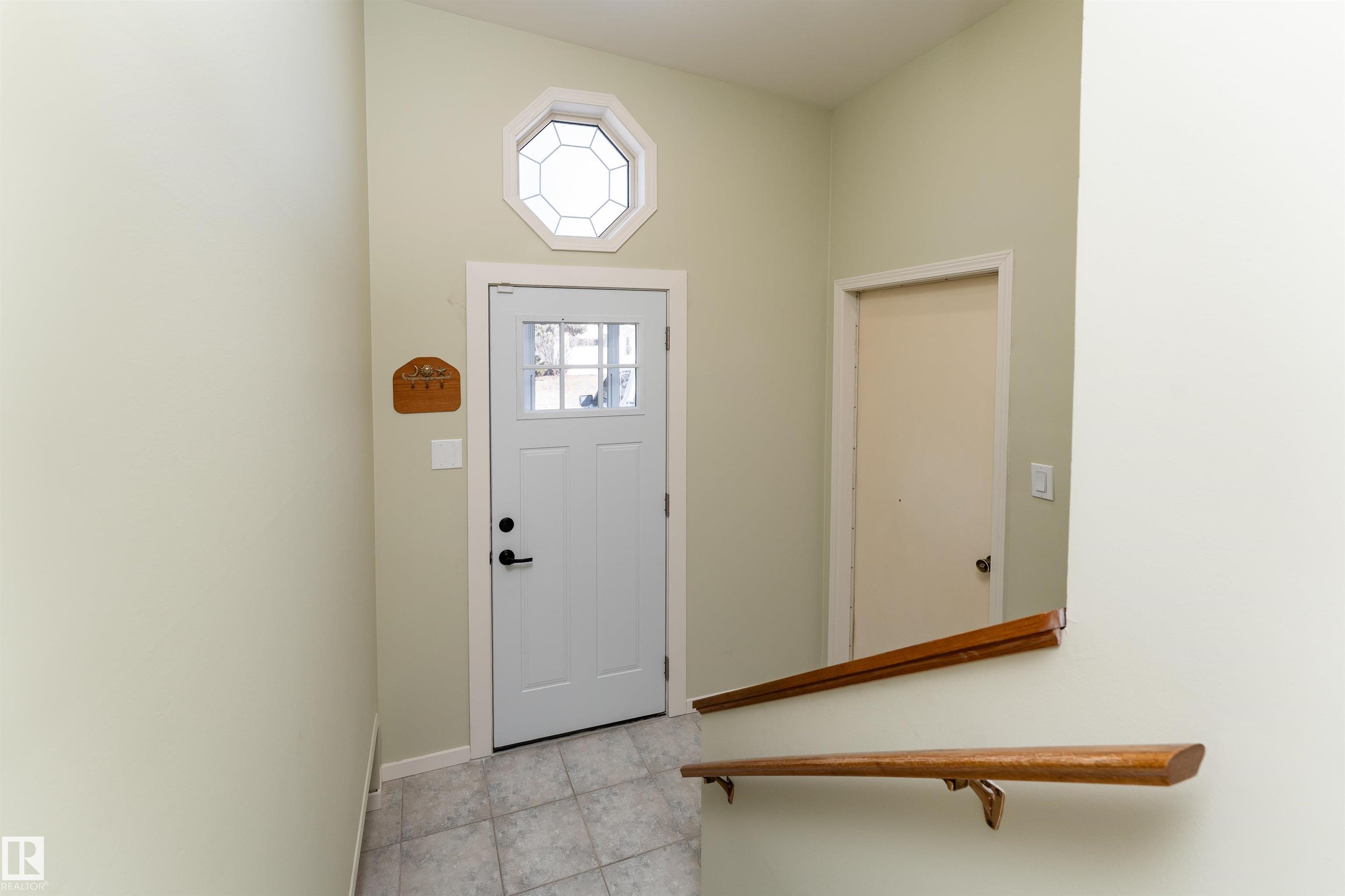 Photo 9 at 9523 134 Avenue NW, Glengarry, Edmonton