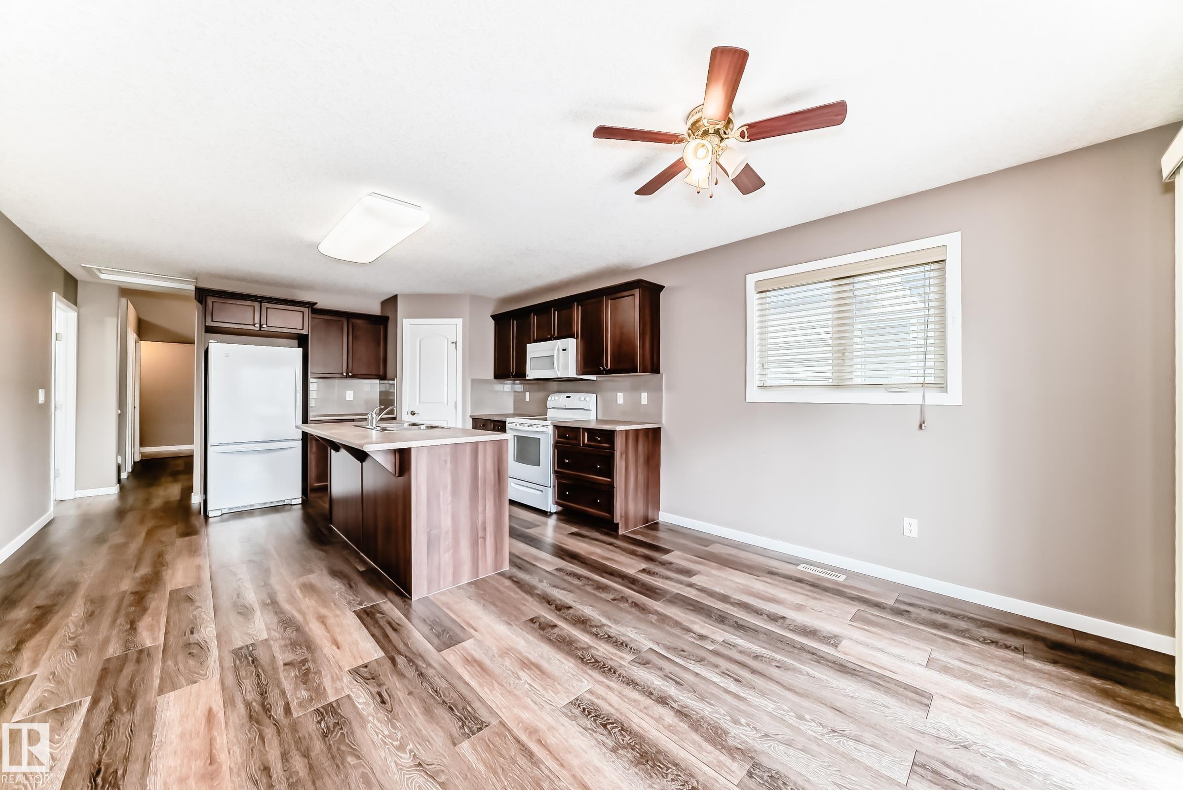 Photo 14 at 16737 60st NW, McConachie Area, Edmonton