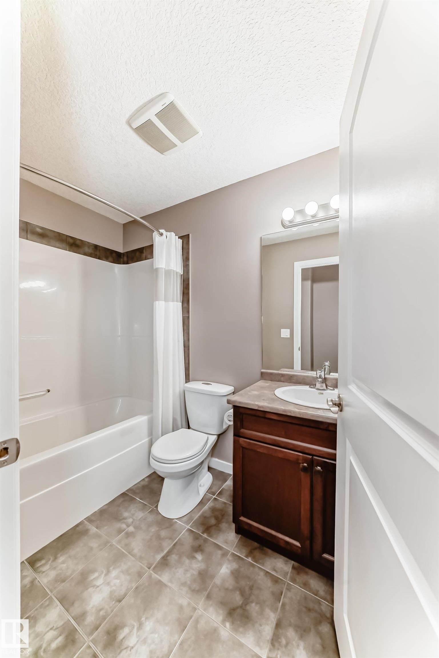 Photo 31 at 16737 60st NW, McConachie Area, Edmonton