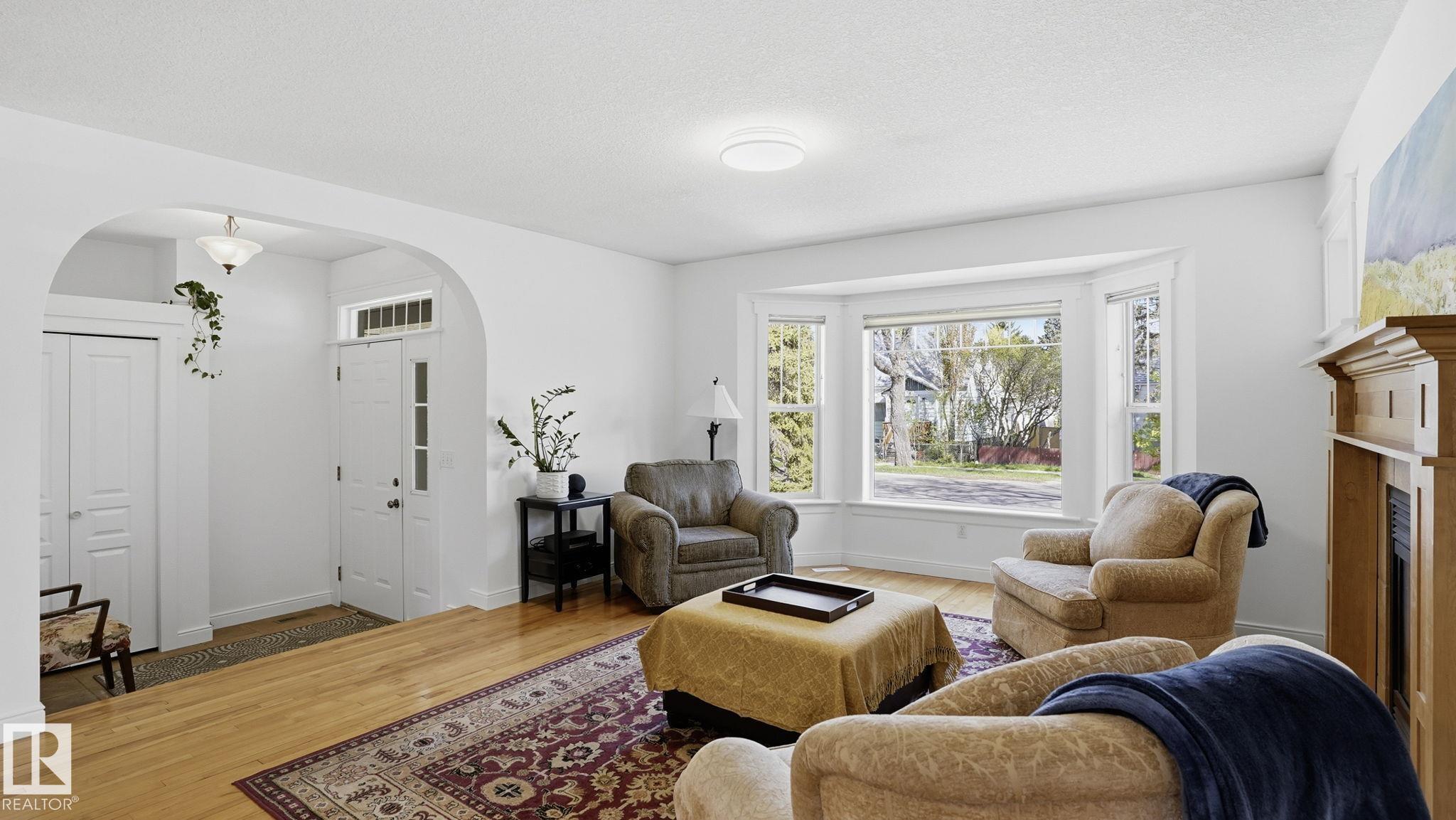 Photo 7 at 9611 77 Avenue NW, Ritchie, Edmonton