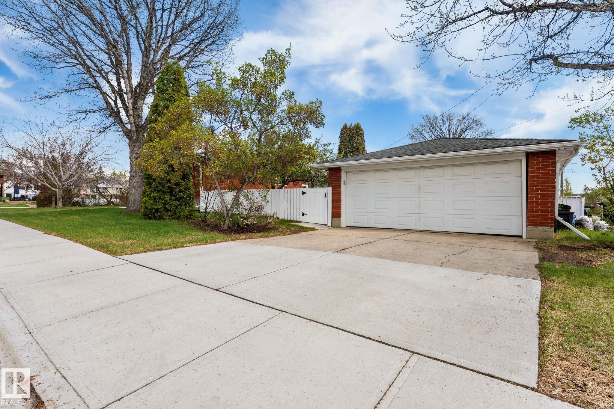 4719 117a Street NW, Malmo Plains, Edmonton
