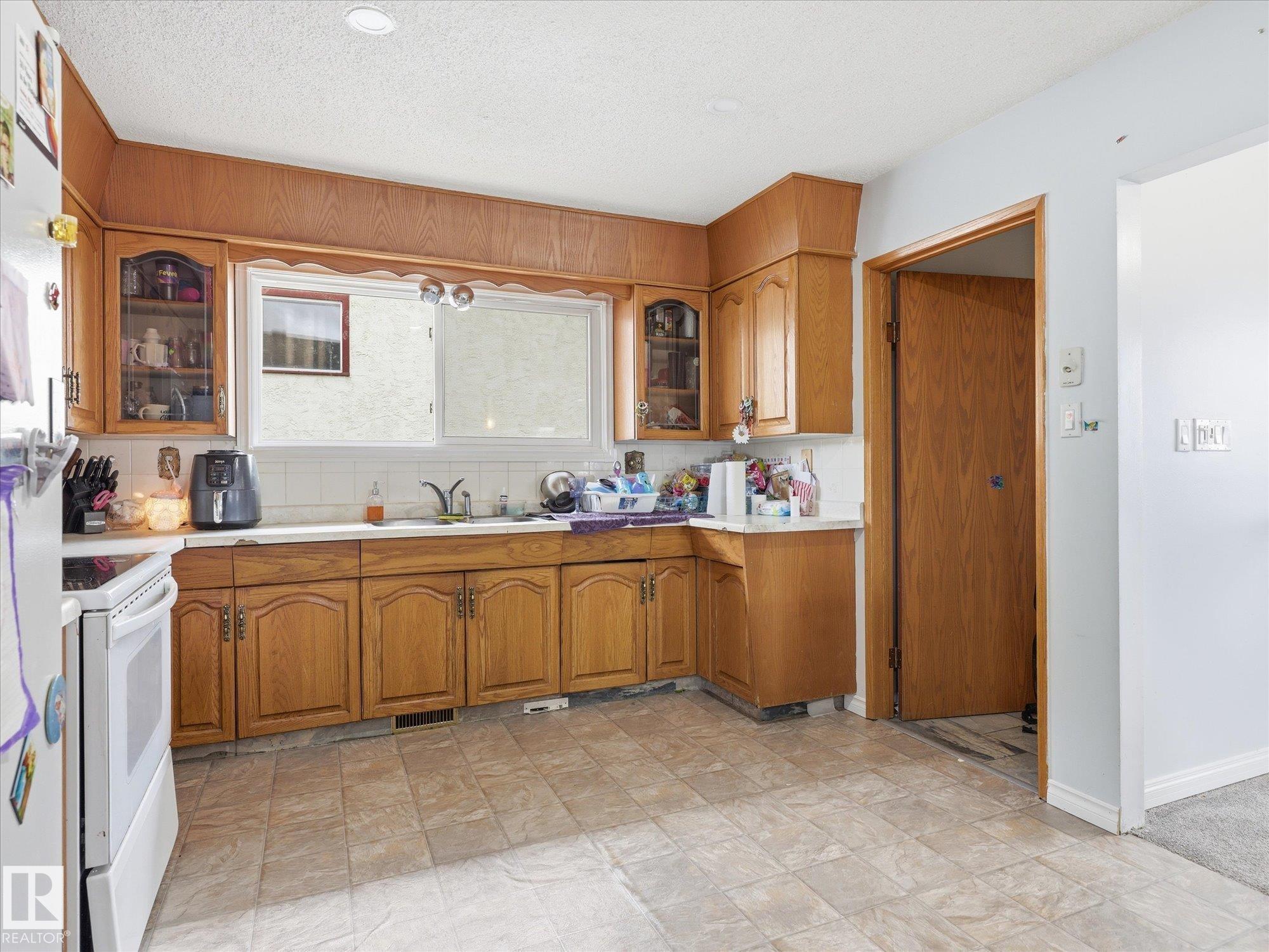 Photo 9 at 14320 117 Street NW, Carlisle, Edmonton
