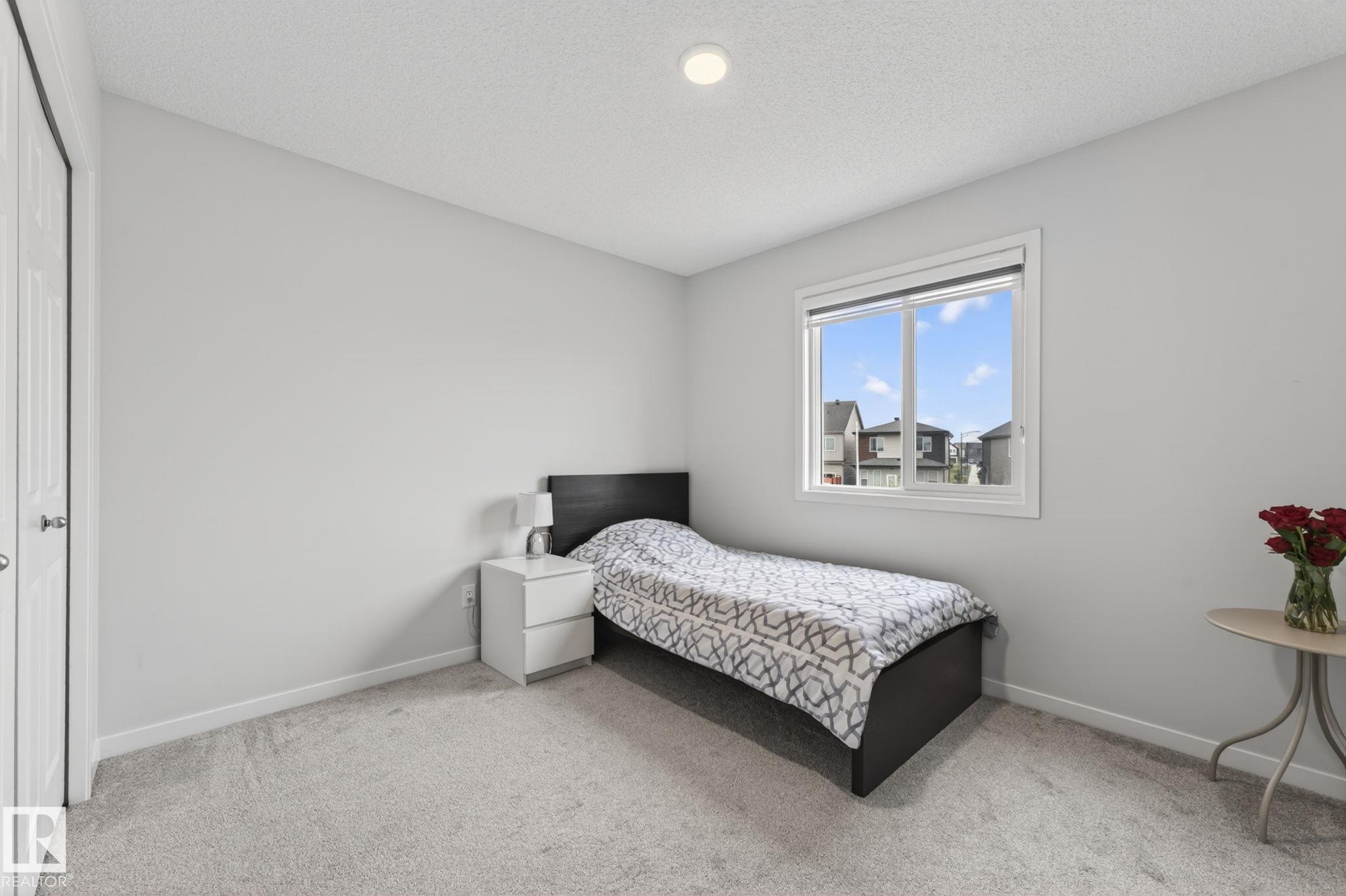 https://zimg.paragon.ice.com/ParagonImages/Property/PM/RAE/225401989/33/0/0/f21cb7c2d7c8f08f9d2dc376e87ed70b/1/99b9bc6851026256cc86646b4d968fac/225401989-9c4ff735-6d98-4d0a-9da8-cece91312de1.JPG