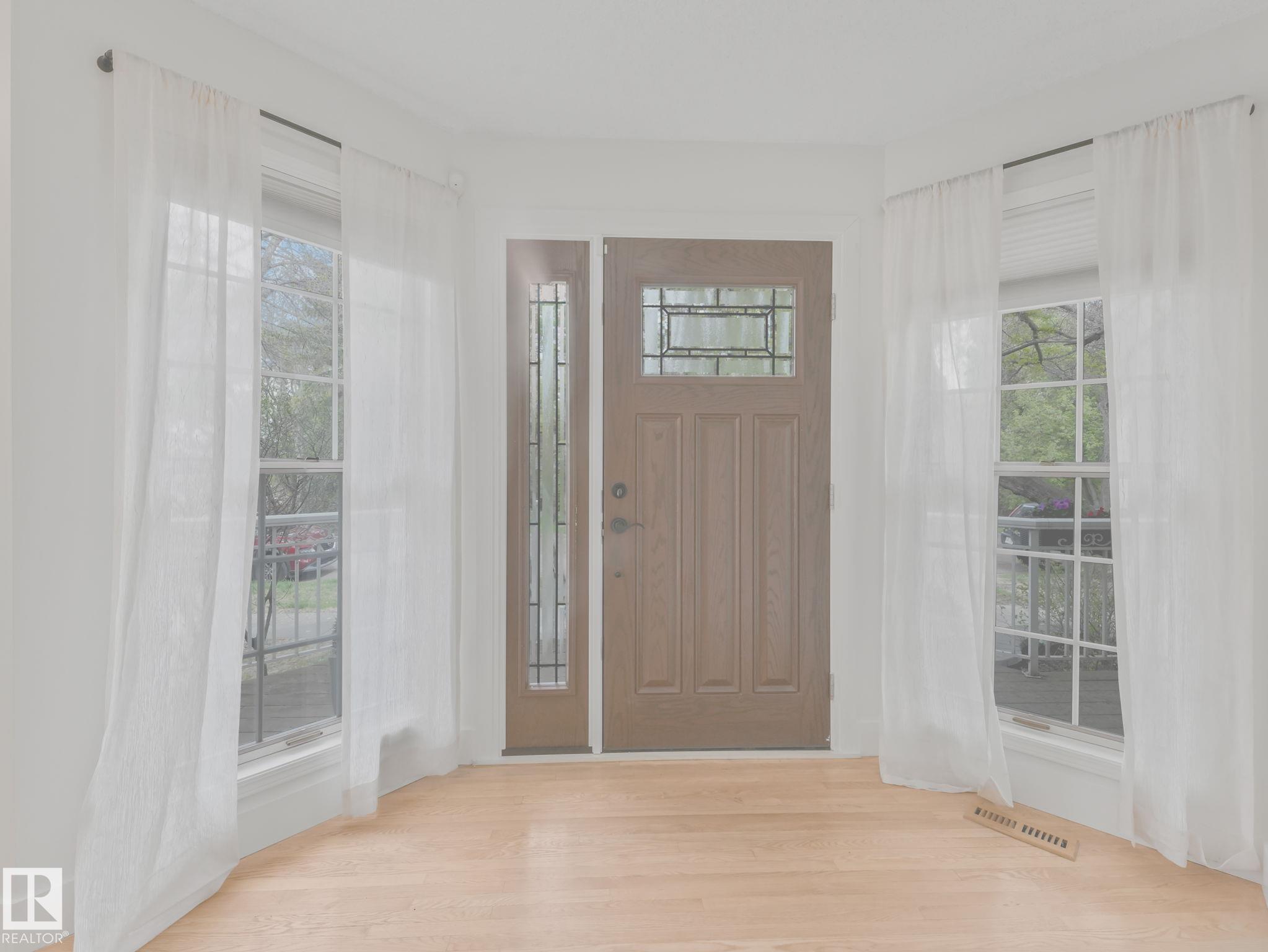 Photo 7 at 9642 100 Street NW, Rossdale, Edmonton