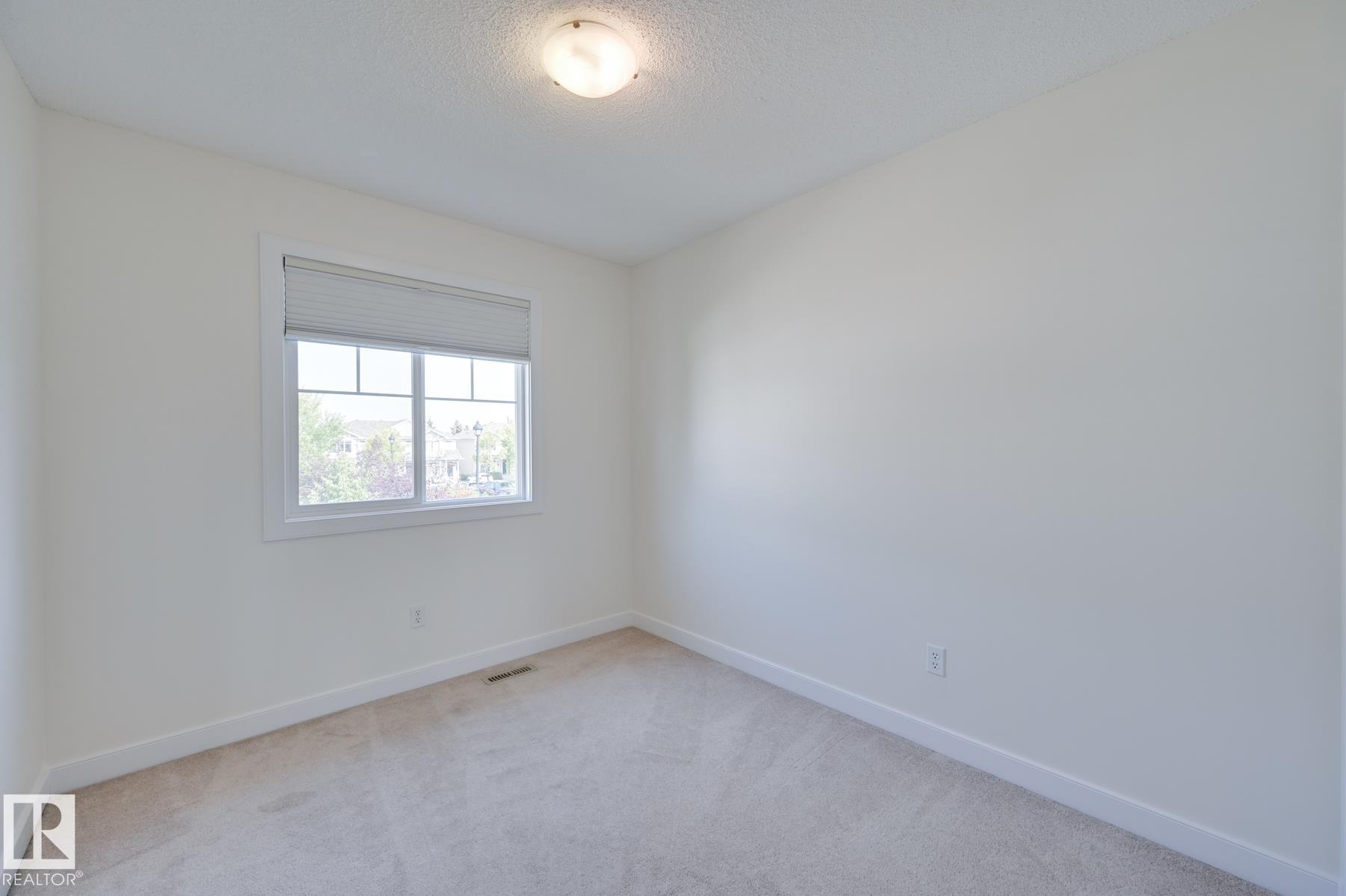 https://zimg.paragon.ice.com/ParagonImages/Property/PM/RAE/225401991/12/0/0/326740a39ca409c7c1be861c54a6996b/1/2e96836e40d4c7c562596f2f816abd34/225401991-3360F35B-B25D-4B19-9EB0-5B0A5BDA066F.JPG