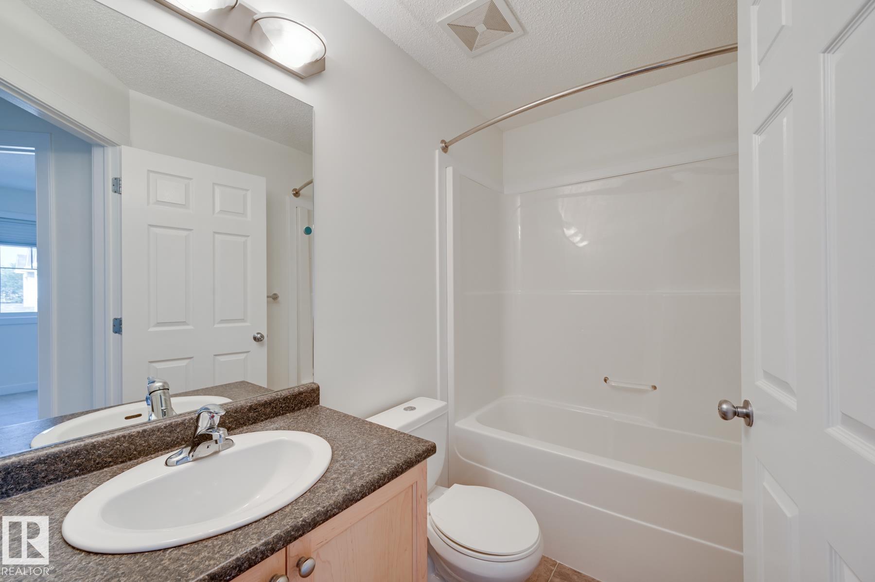 https://zimg.paragon.ice.com/ParagonImages/Property/PM/RAE/225401991/15/0/0/32ec194493891052eccbc41761c40b58/1/2e96836e40d4c7c562596f2f816abd34/225401991-F23FFB4D-BAC0-4487-9BBB-F018EED291AD.JPG