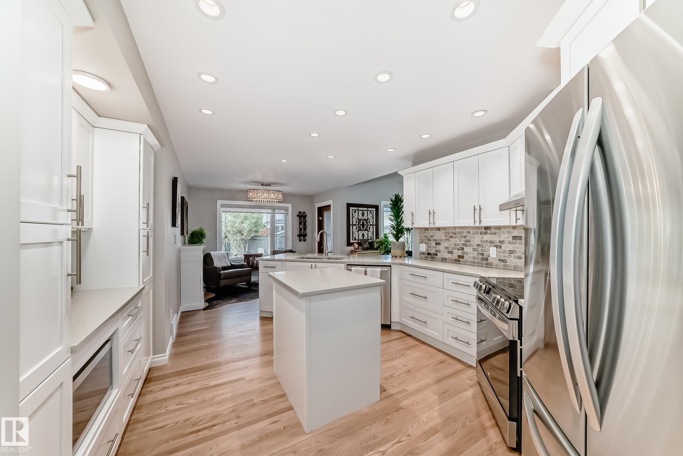 Photo 14 at 15724 72a Street NW, Ozerna, Edmonton